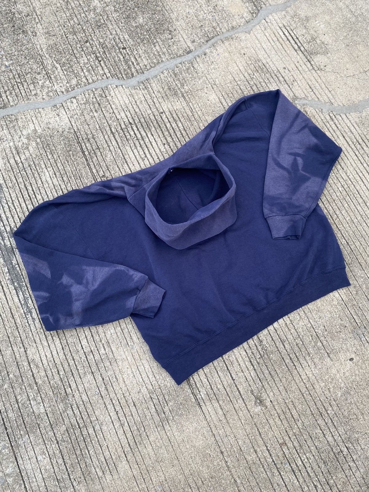 Russell Athletic ☀️ Navy Sun Faded Russell Athletic Hoodie Size US XL / EU 56 / 4 - 11 Thumbnail