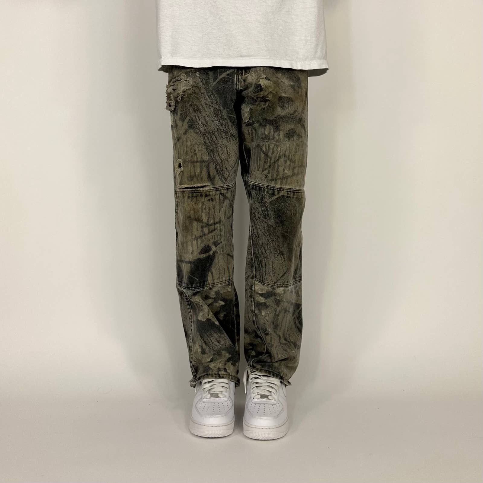Japanese Brand Distressed Vintage 1990's Camouflage Double Knee Denim Pants Size US 34 / EU 50 - 1 Thumbnail