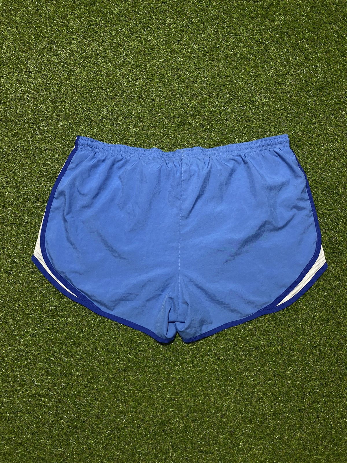 Nike Vintage Nike shorts streetwear swoosh casual y2k size L Size US 34 / EU 50 - 2 Thumbnail
