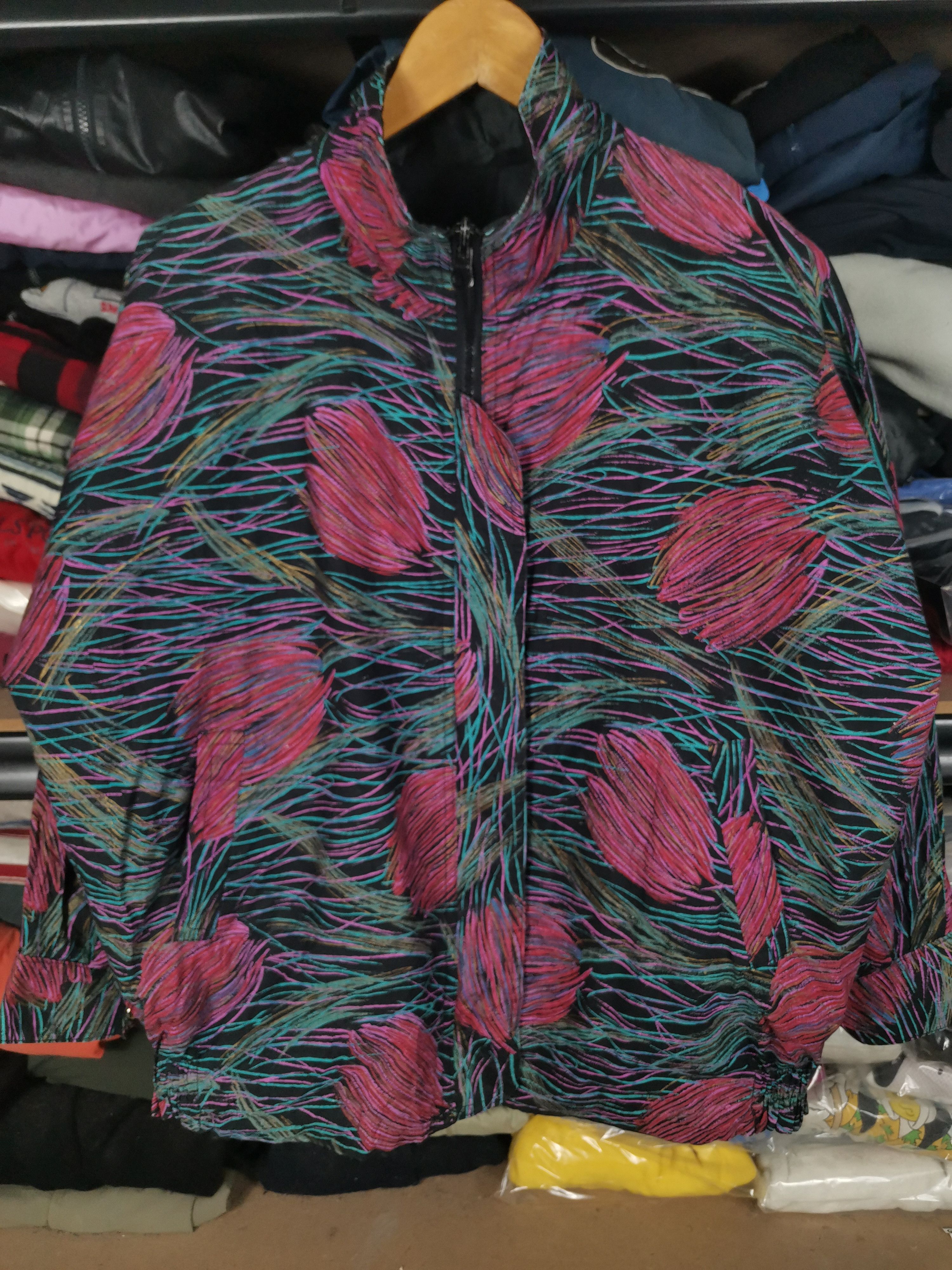 Japanese Brand Vintage Japanese Floral Fullprint Reversible Bomber Jacket Size US XL / EU 56 / 4 - 1 Thumbnail