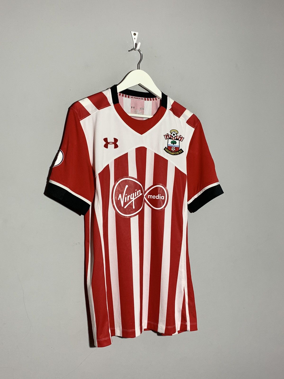 Under Armour Southampton Under Armour 2016/17 Home Football Shirt Size US L / EU 52-54 / 3 - 2 Thumbnail
