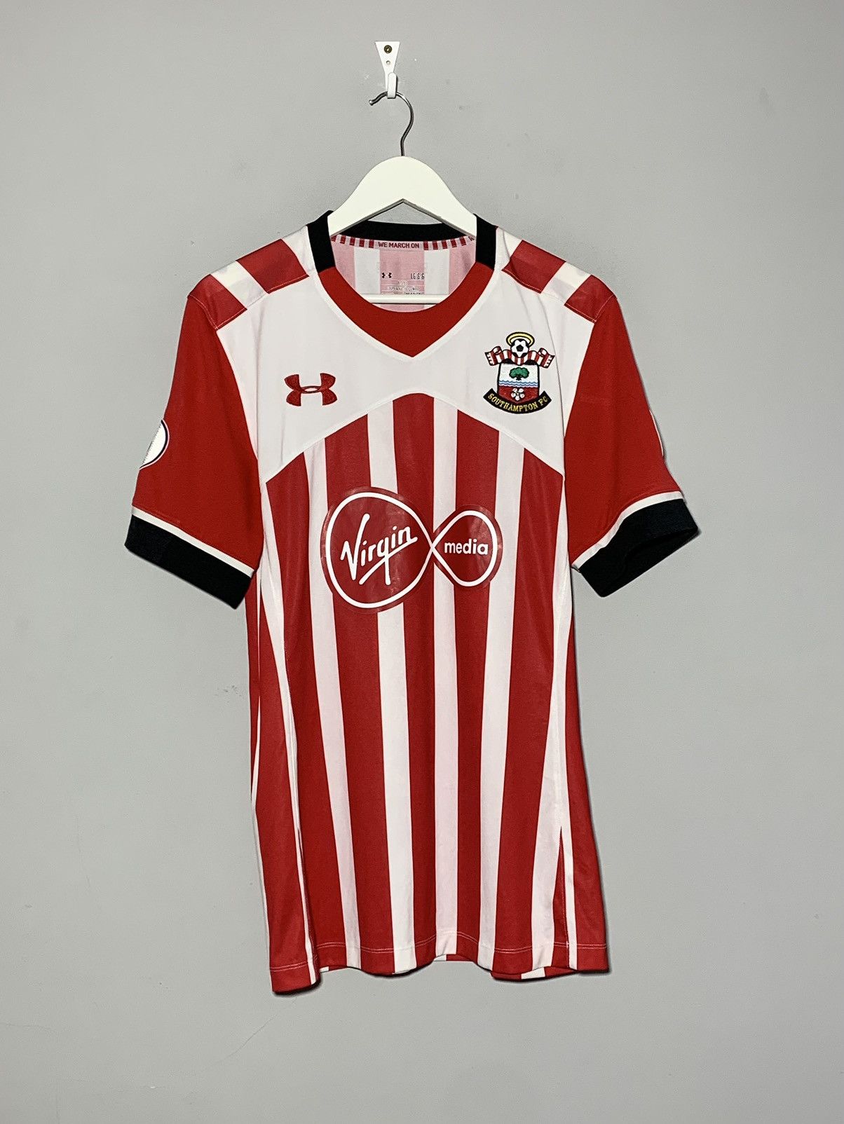 Under Armour Southampton Under Armour 2016/17 Home Football Shirt Size US L / EU 52-54 / 3 - 1 Thumbnail