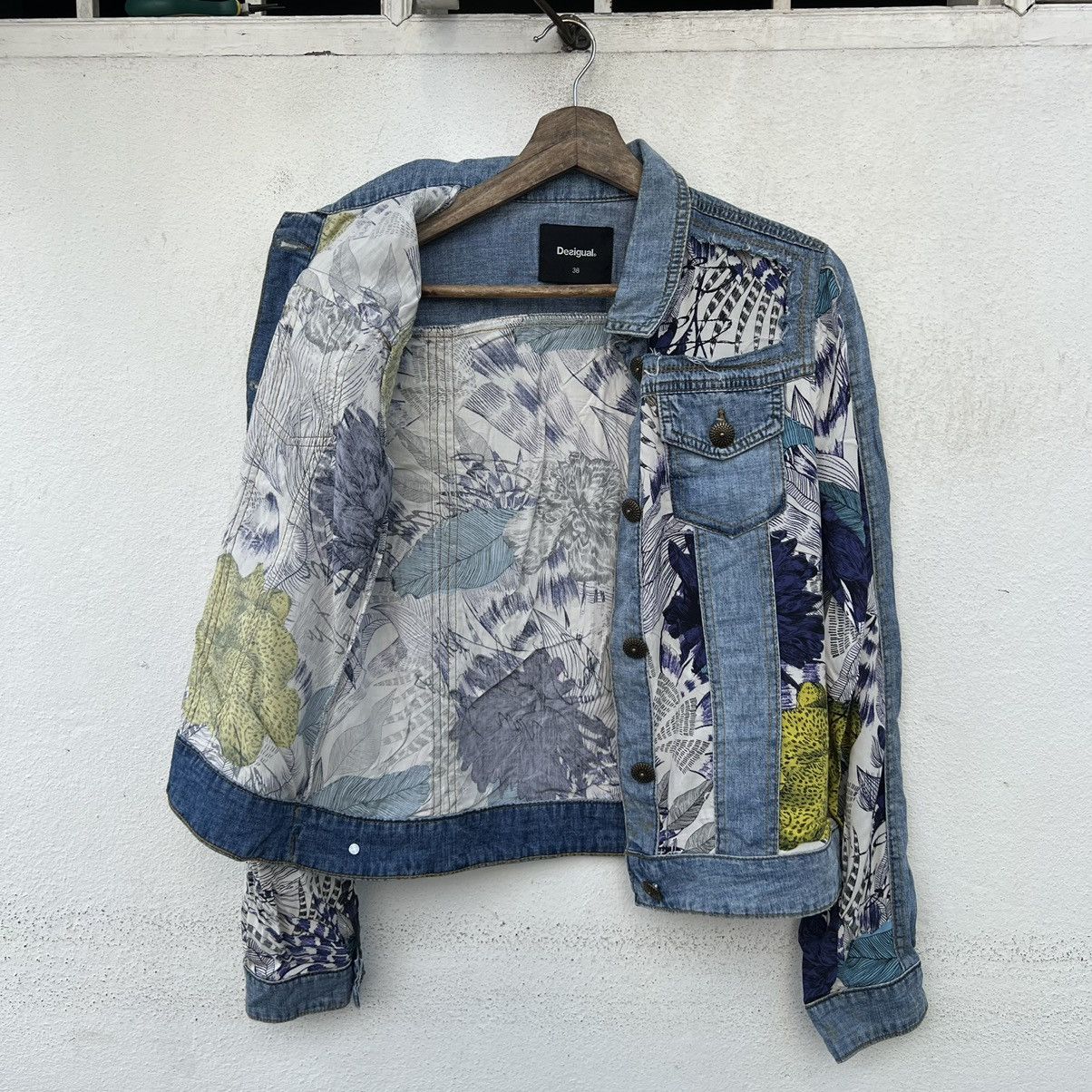 Japanese Brand VINTAGE RARE DISTRESSED DESIGUAL DENIM JACKET Size US S / EU 44-46 / 1 - 11 Thumbnail