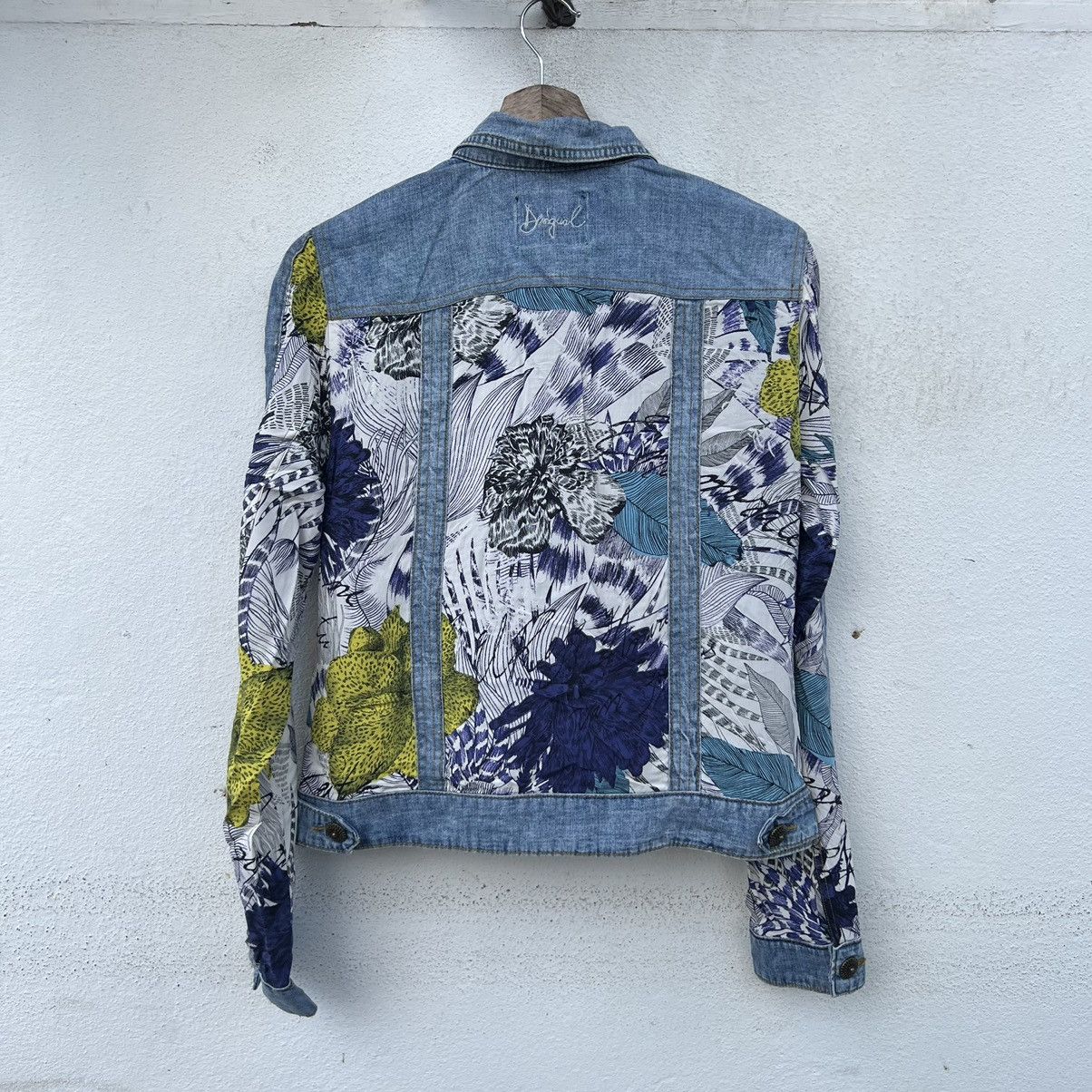 Japanese Brand VINTAGE RARE DISTRESSED DESIGUAL DENIM JACKET Size US S / EU 44-46 / 1 - 8 Thumbnail