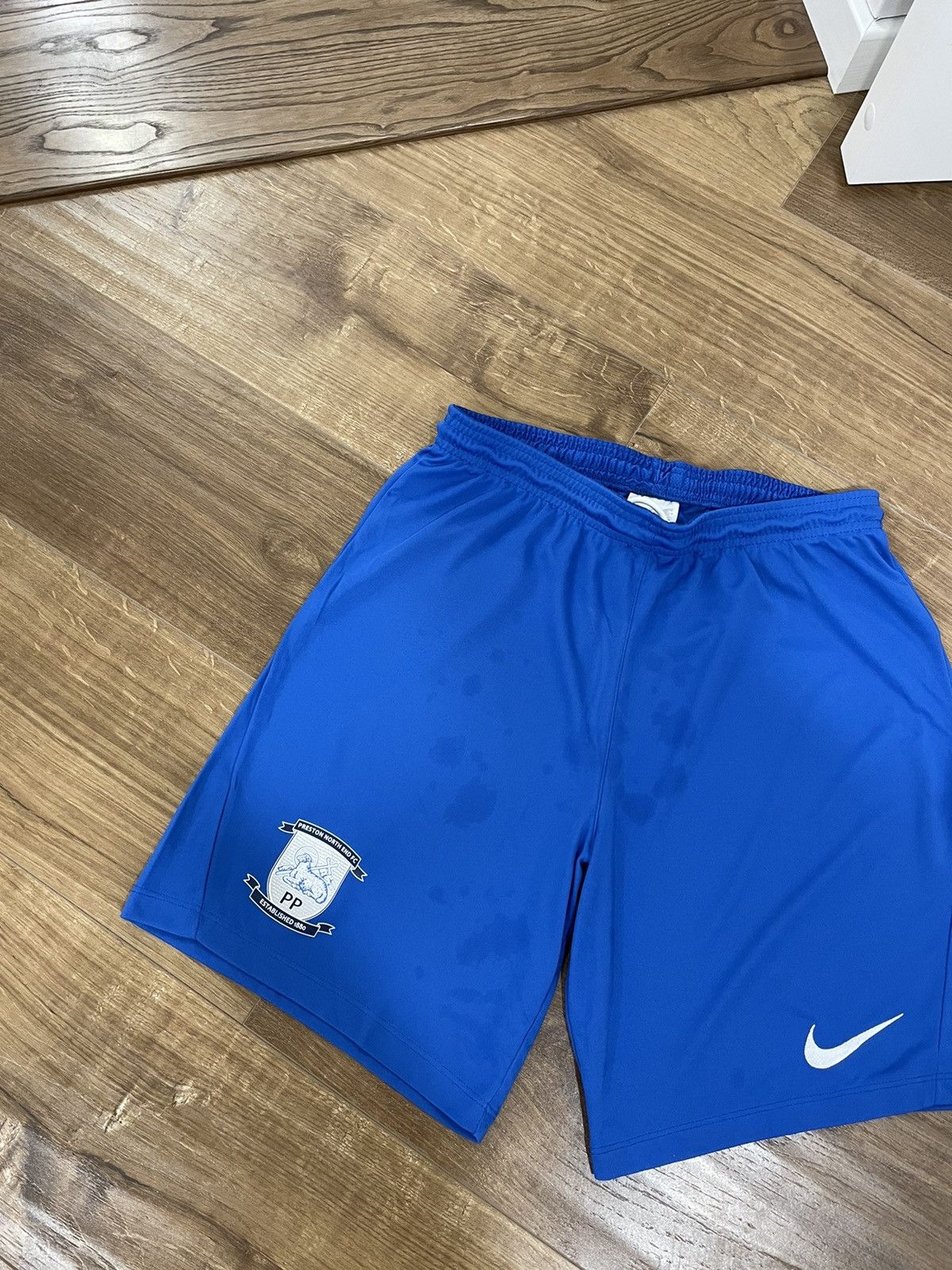 Nike × Vintage Vintage Nike Y2K Swoosh Logo Drill Shorts Size M Size US 32 / EU 48 - 2 Thumbnail