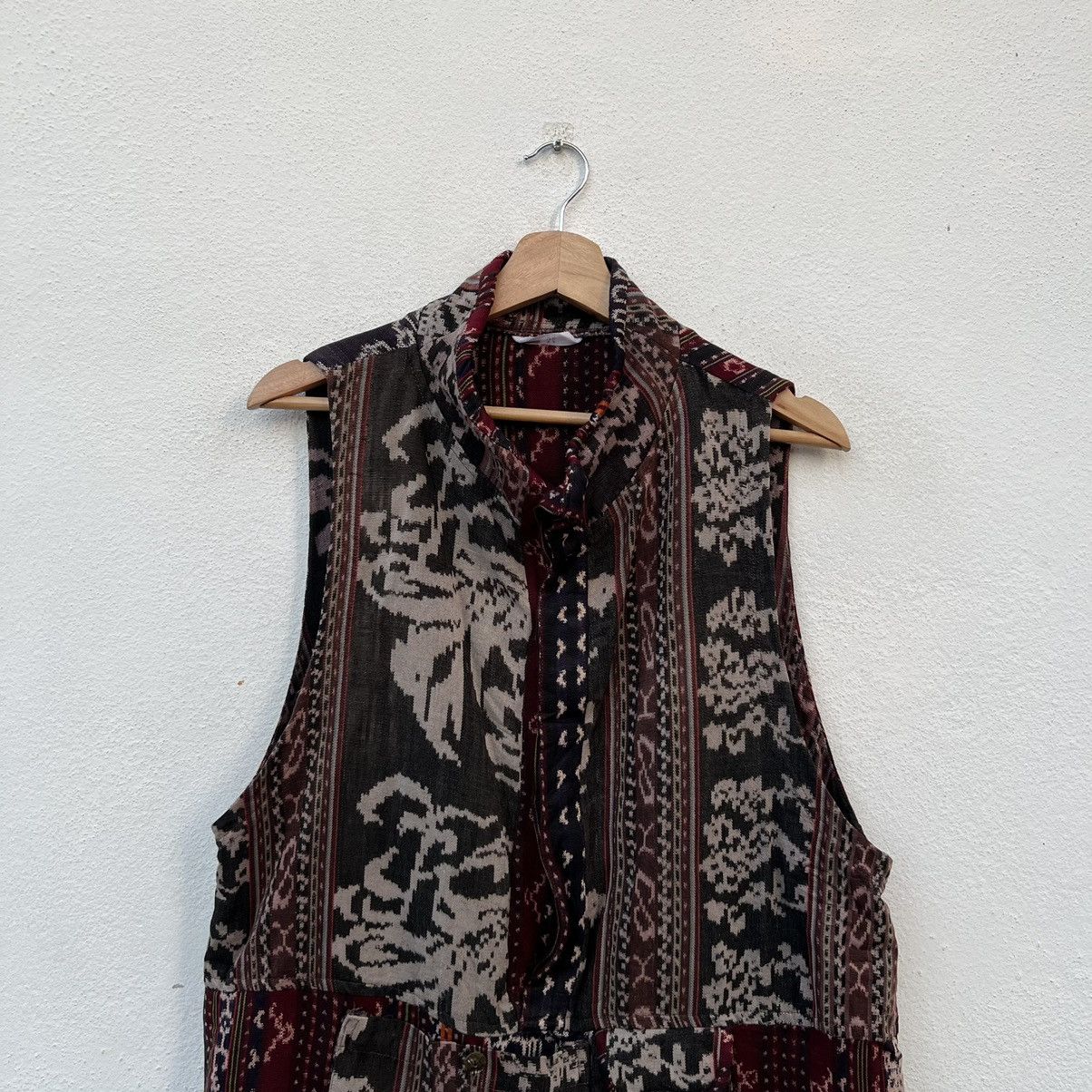 Japanese Brand VINTA MULTI COLOUR VEST NAVAJO DESIGN JAPAN Size US M / EU 48-50 / 2 - 3 Thumbnail