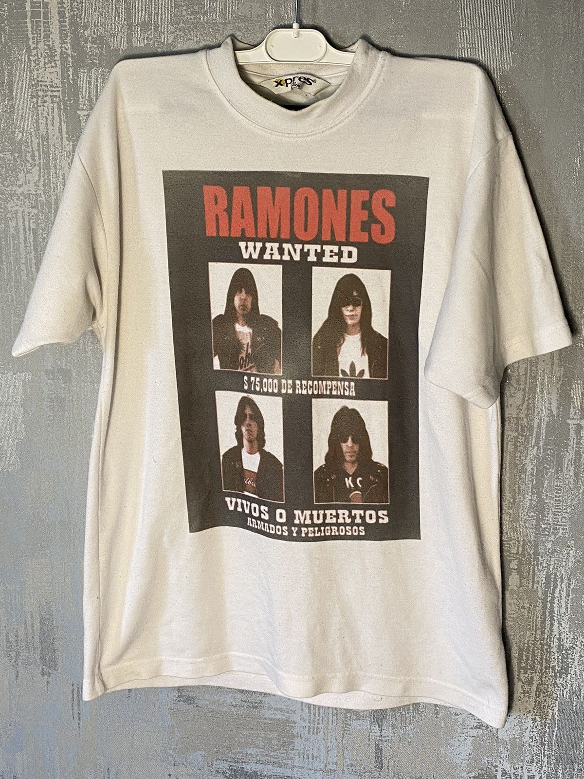 Band Tees Vintage Ramones Wanted T-shirt Size US M / EU 48-50 / 2 - 1 Thumbnail