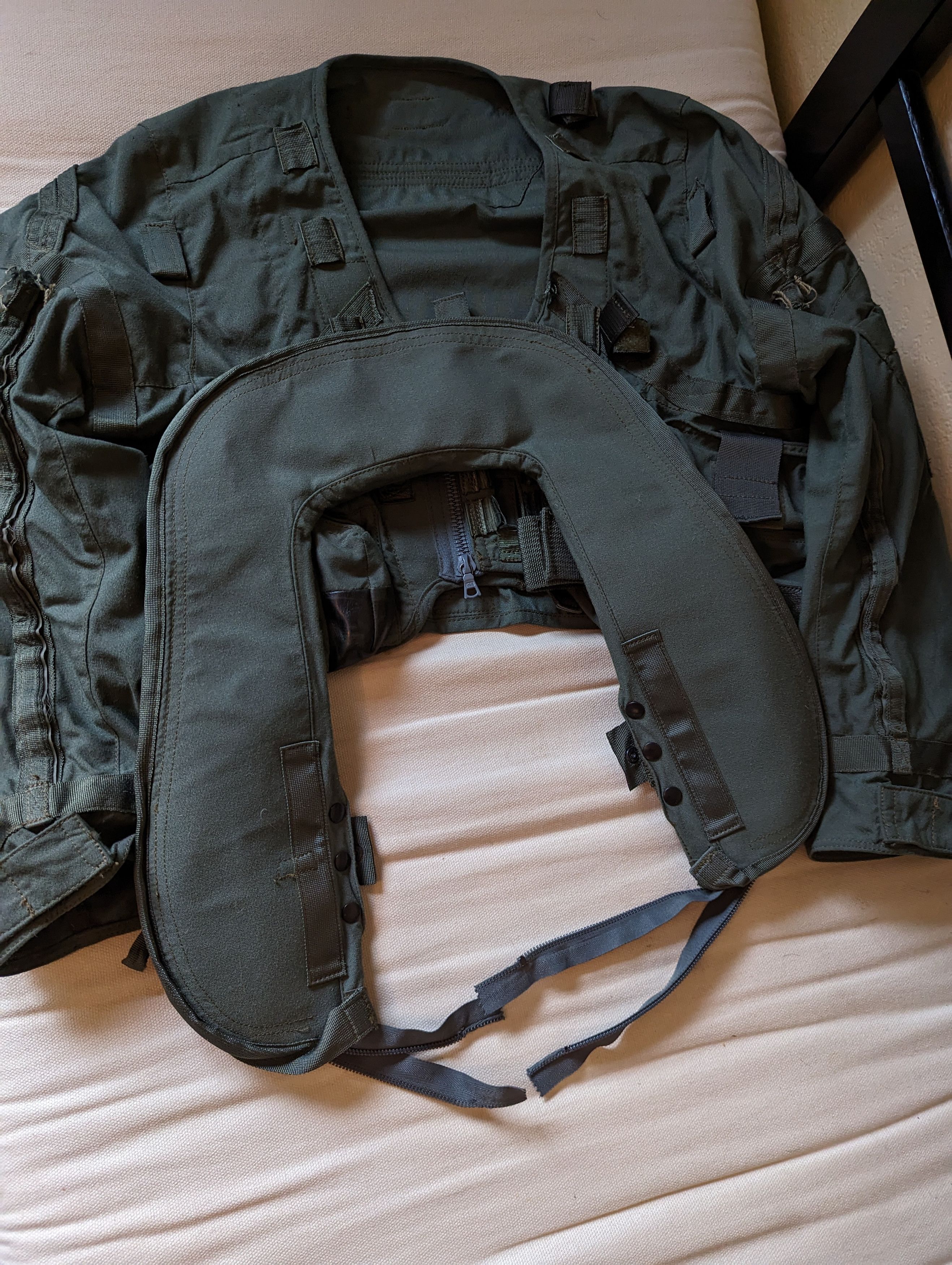 Other RAF MK41 life preserver vest/jacket Size US M / EU 48-50 / 2 - 4 Thumbnail