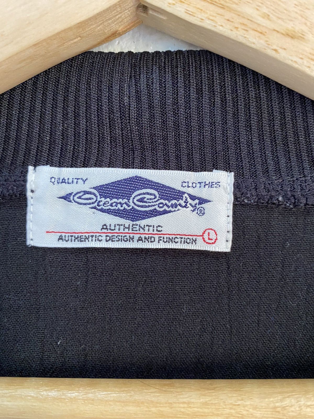 Japanese Brand VINTAGE OCEAN COUNTRY GEOMETRY PATCHWORK BUTTON VESTS Size US M / EU 48-50 / 2 - 7 Thumbnail
