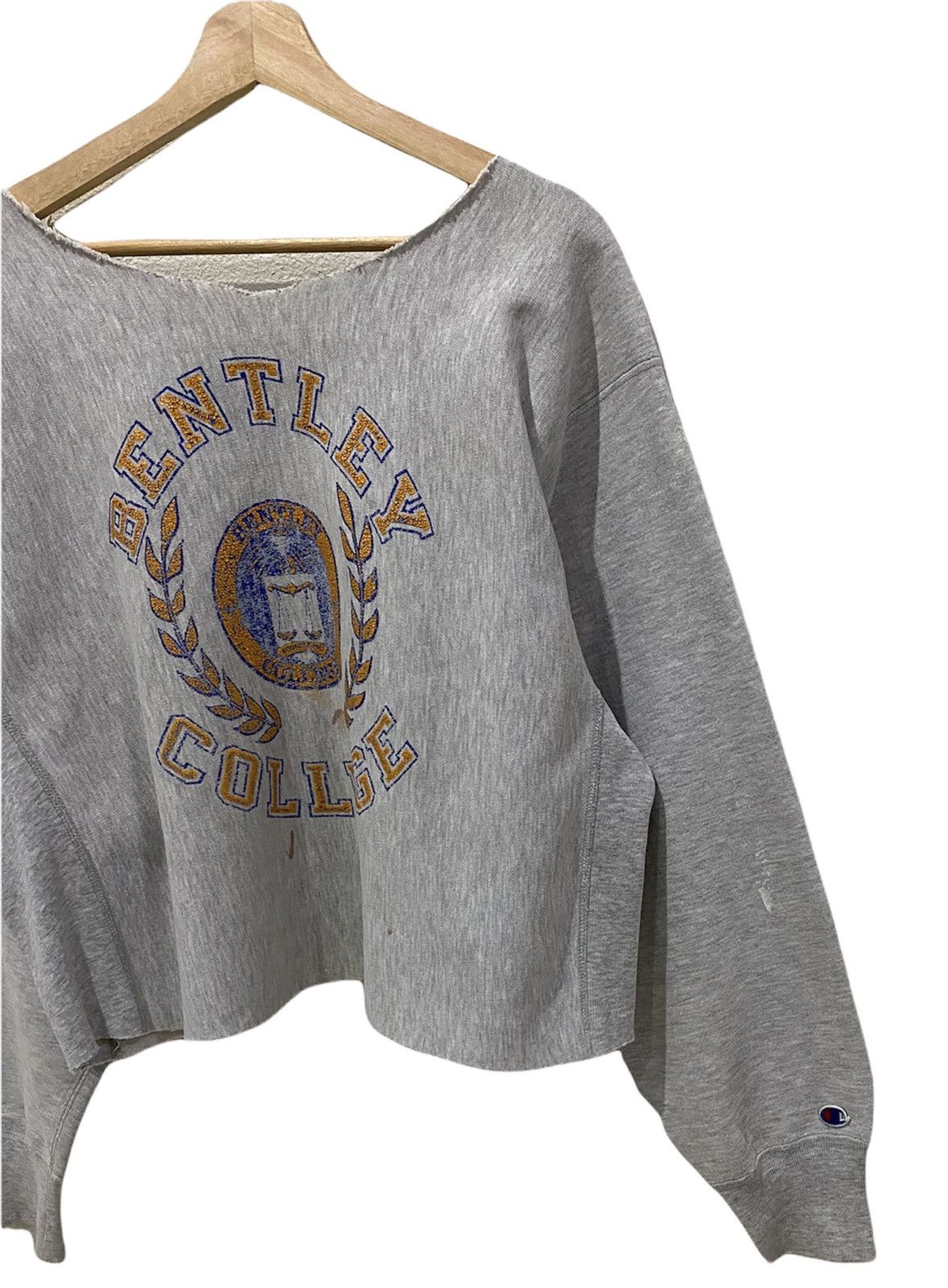 Champion VTG CHAMPION BENTLEY COLLEGE DISTRESS CUT CROPPED SWEATSHIRT Size US M / EU 48-50 / 2 - 6 Thumbnail