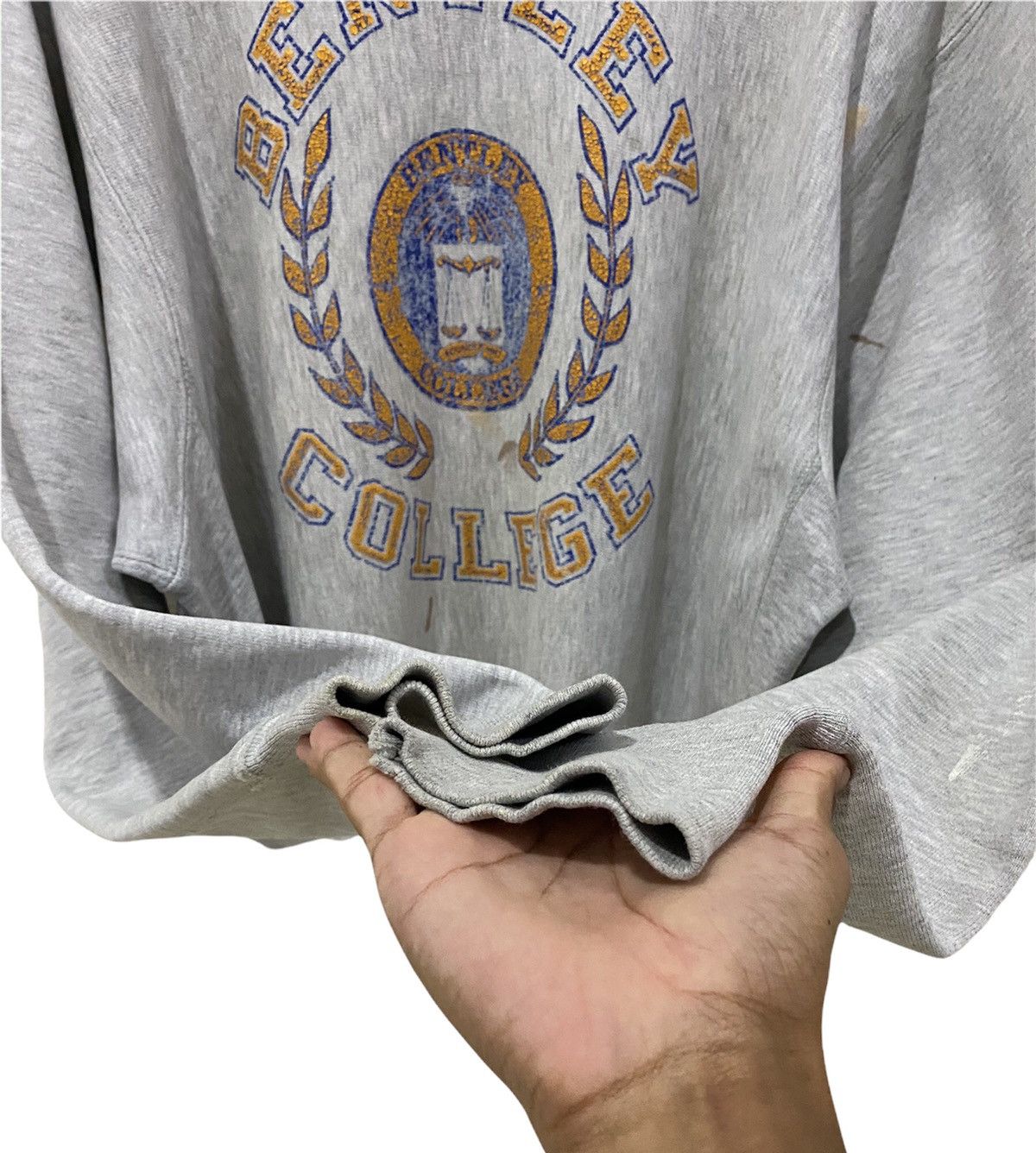 Champion VTG CHAMPION BENTLEY COLLEGE DISTRESS CUT CROPPED SWEATSHIRT Size US M / EU 48-50 / 2 - 7 Thumbnail