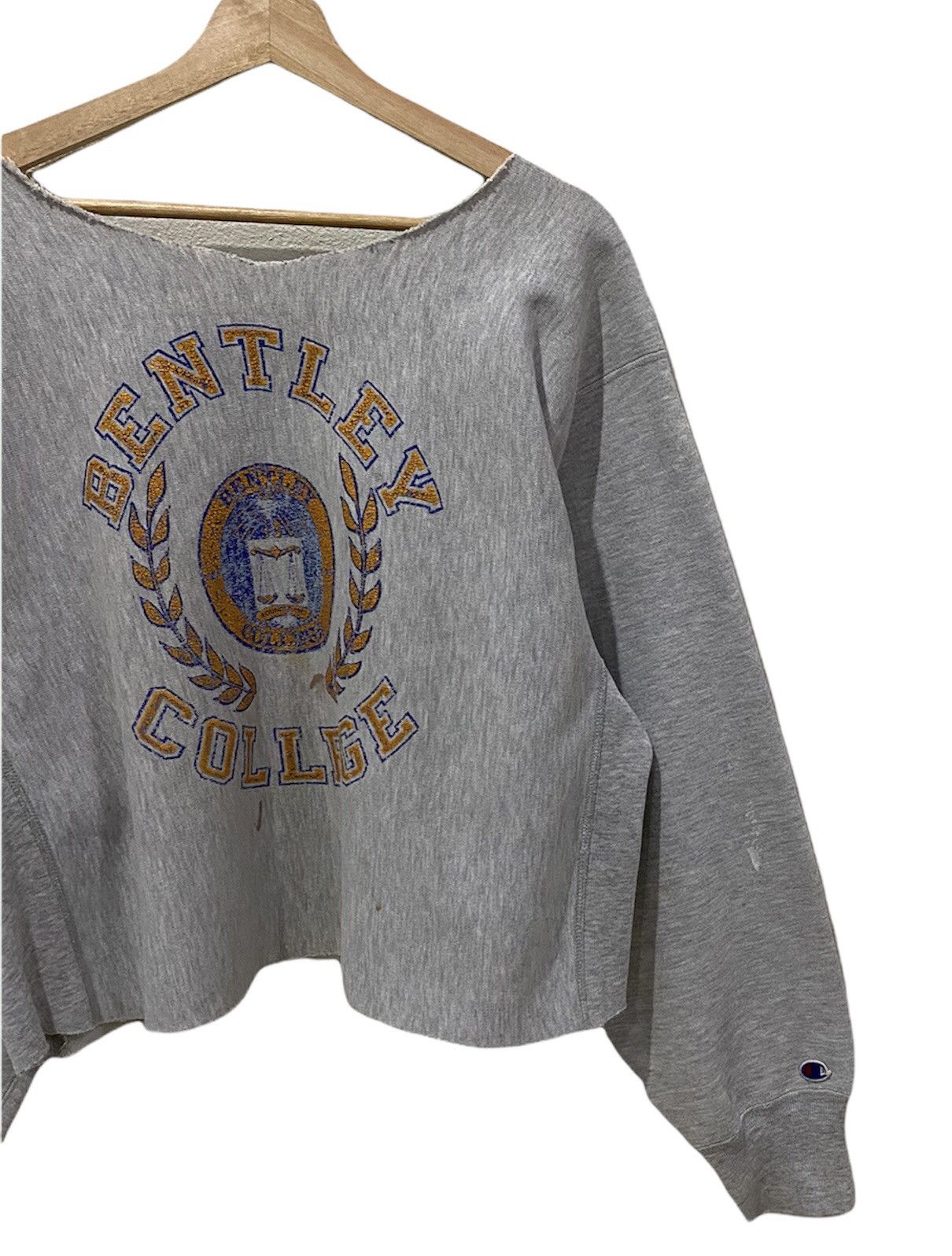 Champion VTG CHAMPION BENTLEY COLLEGE DISTRESS CUT CROPPED SWEATSHIRT Size US M / EU 48-50 / 2 - 4 Thumbnail