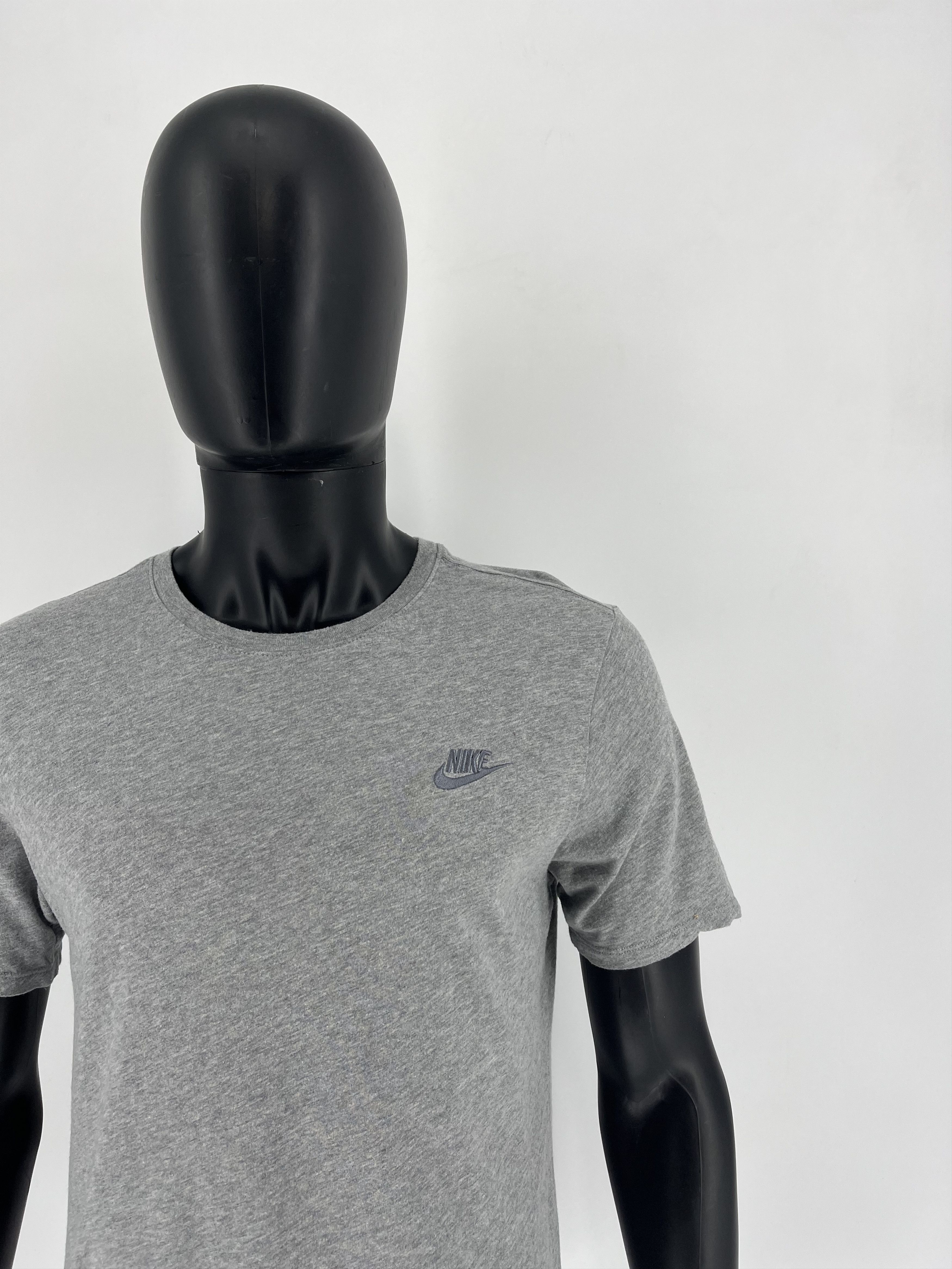 Nike × Vintage Vintage 90s Nike Tee Streetwear Centre Swoosh Y2K Style Size US M / EU 48-50 / 2 - 1 Thumbnail