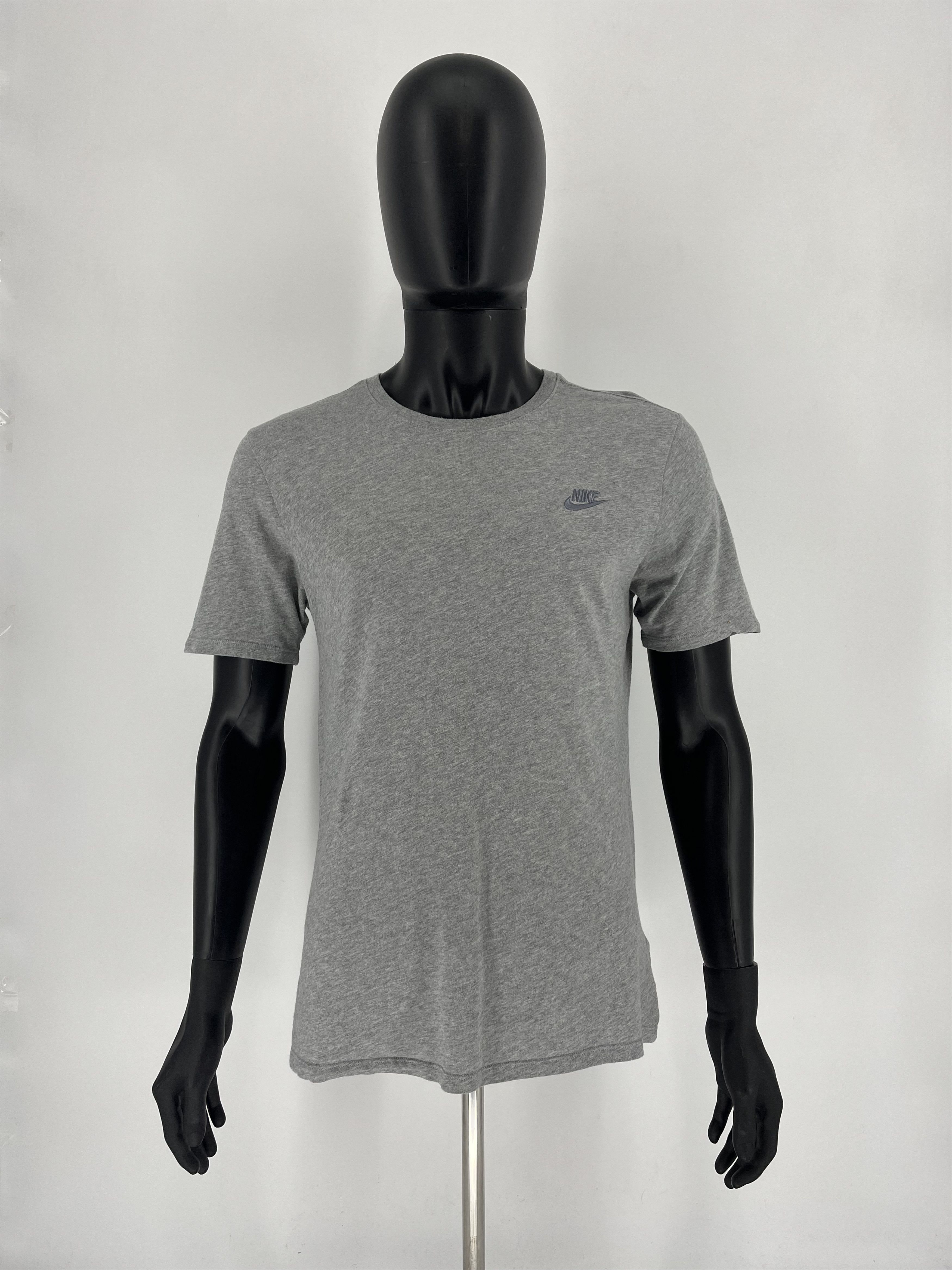 Nike × Vintage Vintage 90s Nike Tee Streetwear Centre Swoosh Y2K Style Size US M / EU 48-50 / 2 - 2 Thumbnail