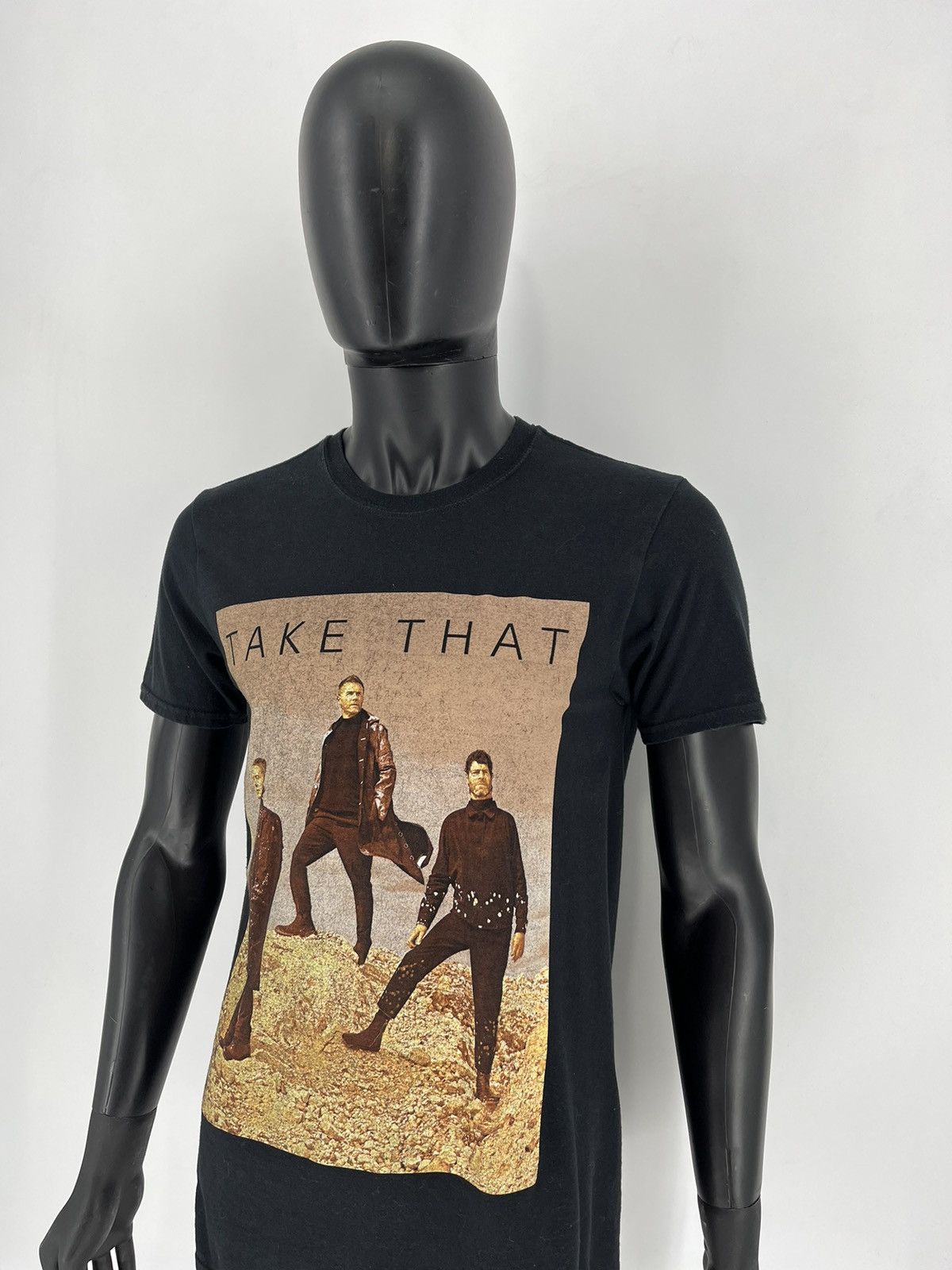 Band Tees Vintage Y2K Take That Tour T-shirt 2019 Band Streetwear Size US M / EU 48-50 / 2 - 4 Thumbnail