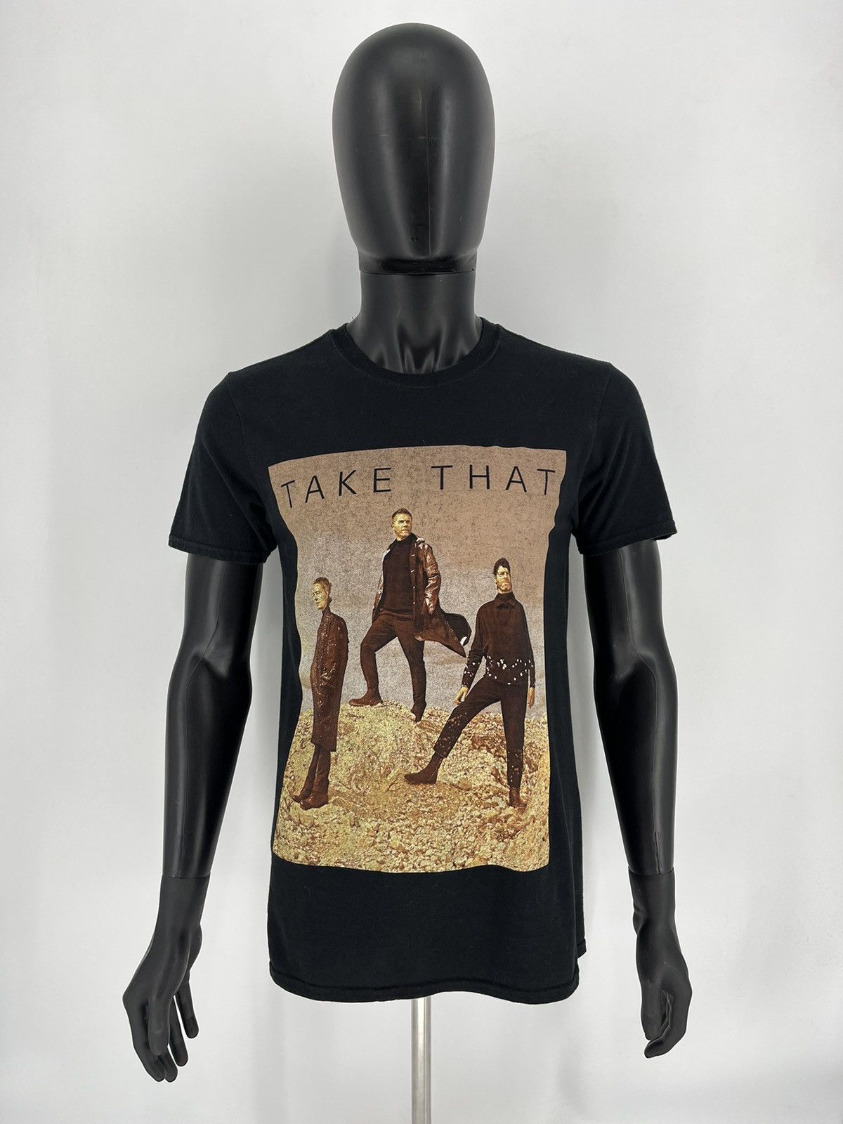 Band Tees Vintage Y2K Take That Tour T-shirt 2019 Band Streetwear Size US M / EU 48-50 / 2 - 2 Thumbnail