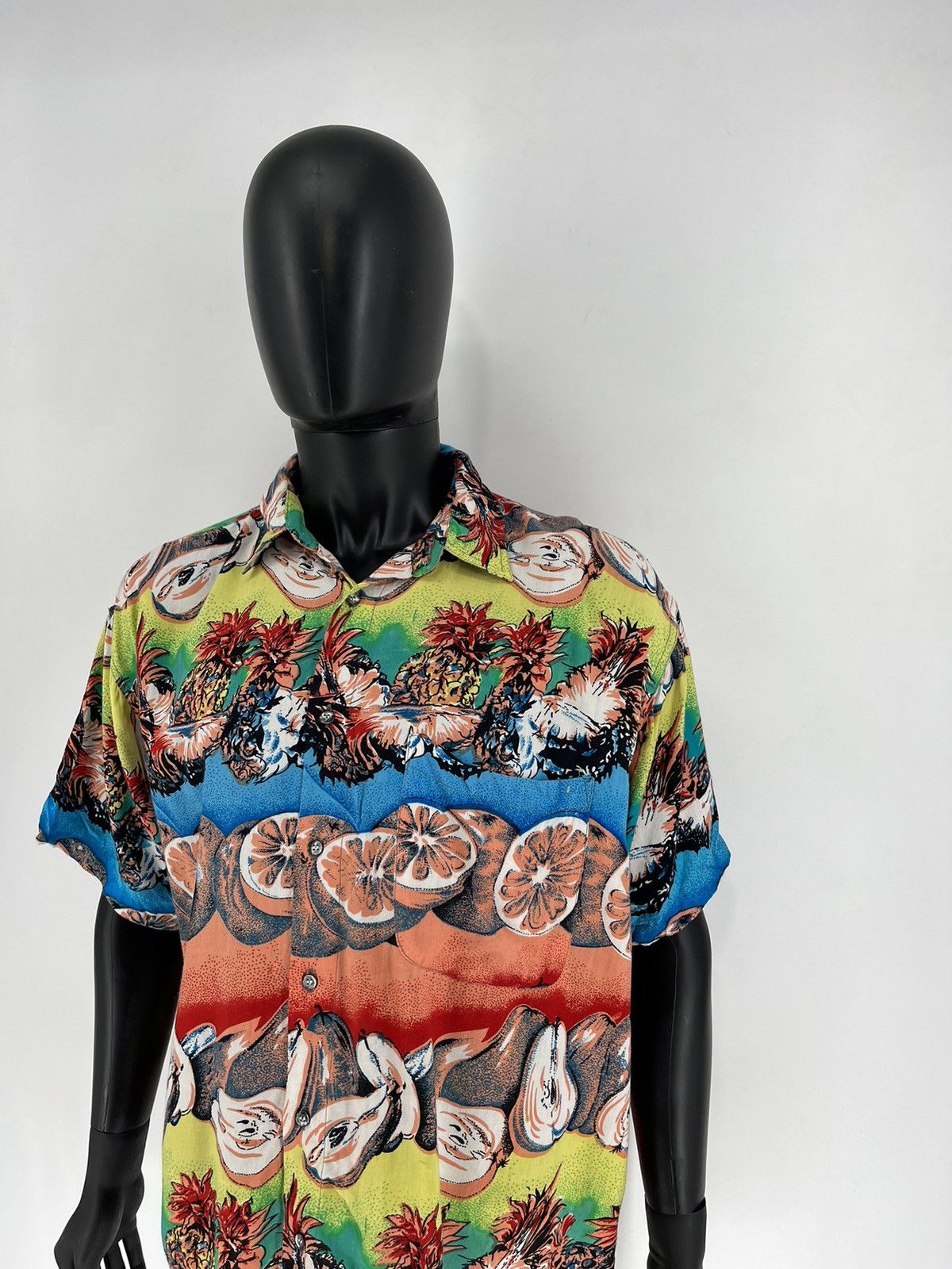 Vintage Vintage crazy shirts Hawaiian size M Size US M / EU 48-50 / 2 - 5 Thumbnail