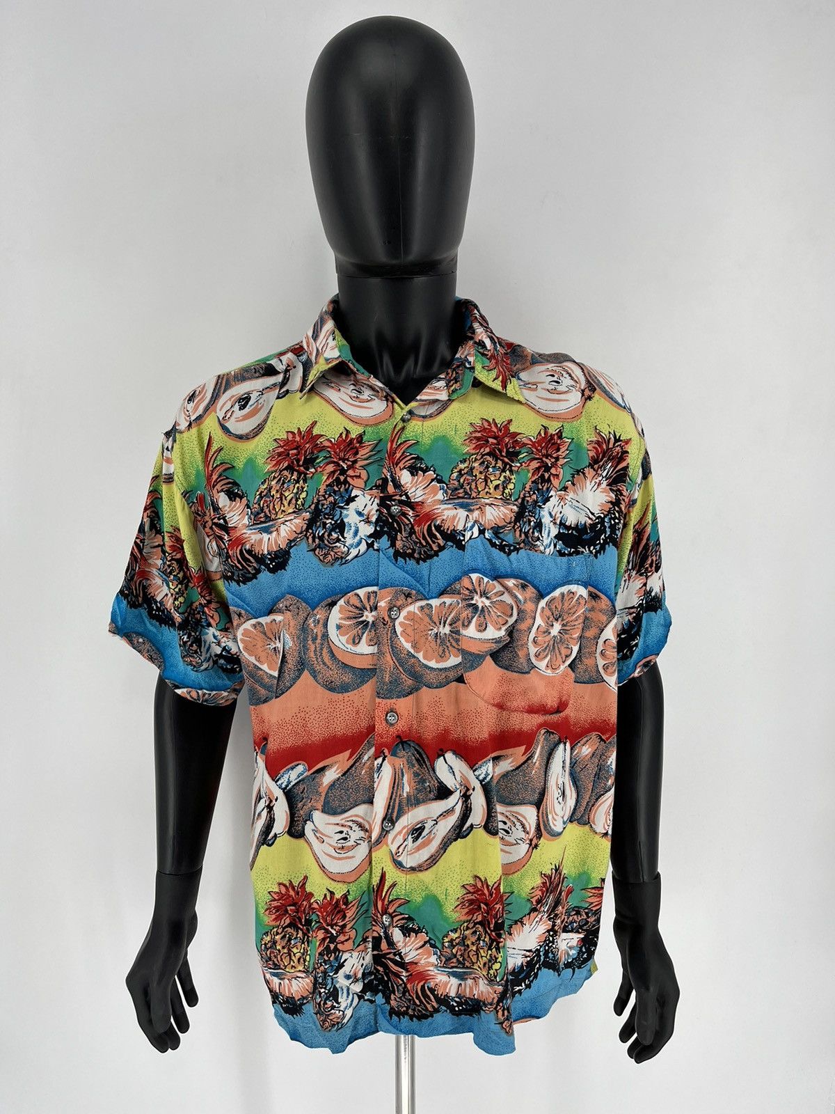 Vintage Vintage crazy shirts Hawaiian size M Size US M / EU 48-50 / 2 - 2 Thumbnail