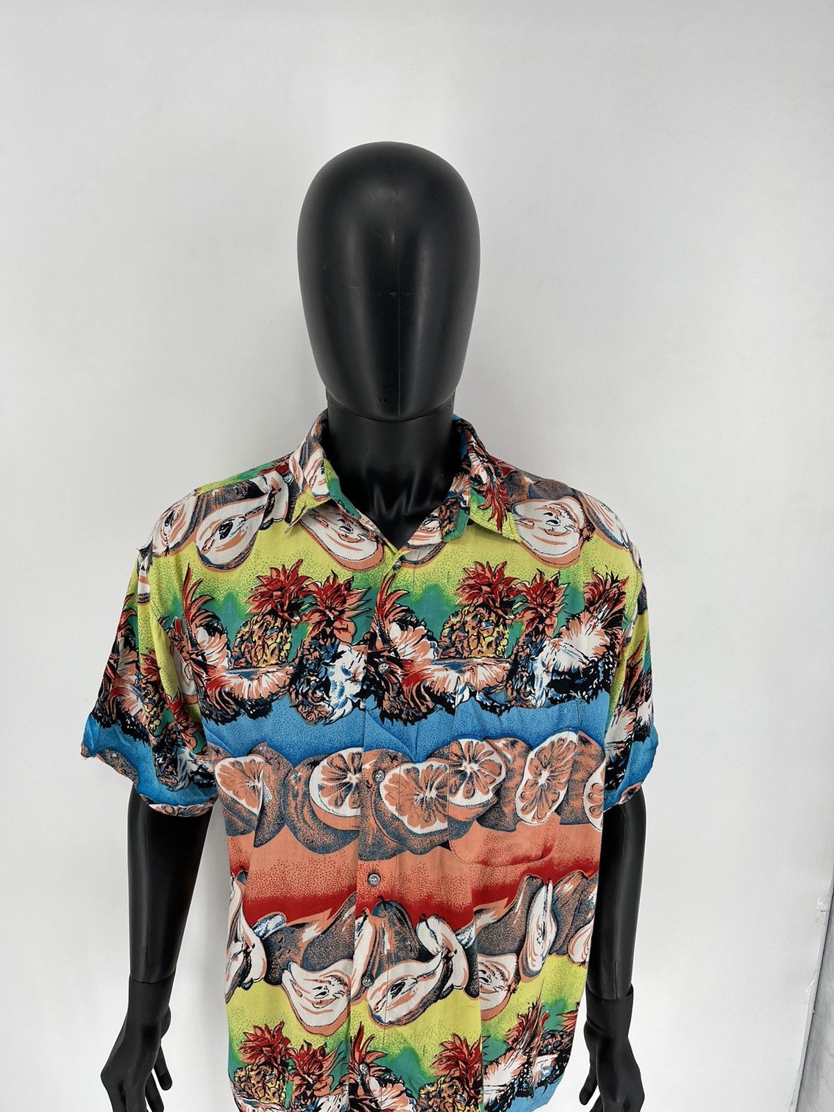 Vintage Vintage crazy shirts Hawaiian size M Size US M / EU 48-50 / 2 - 6 Thumbnail