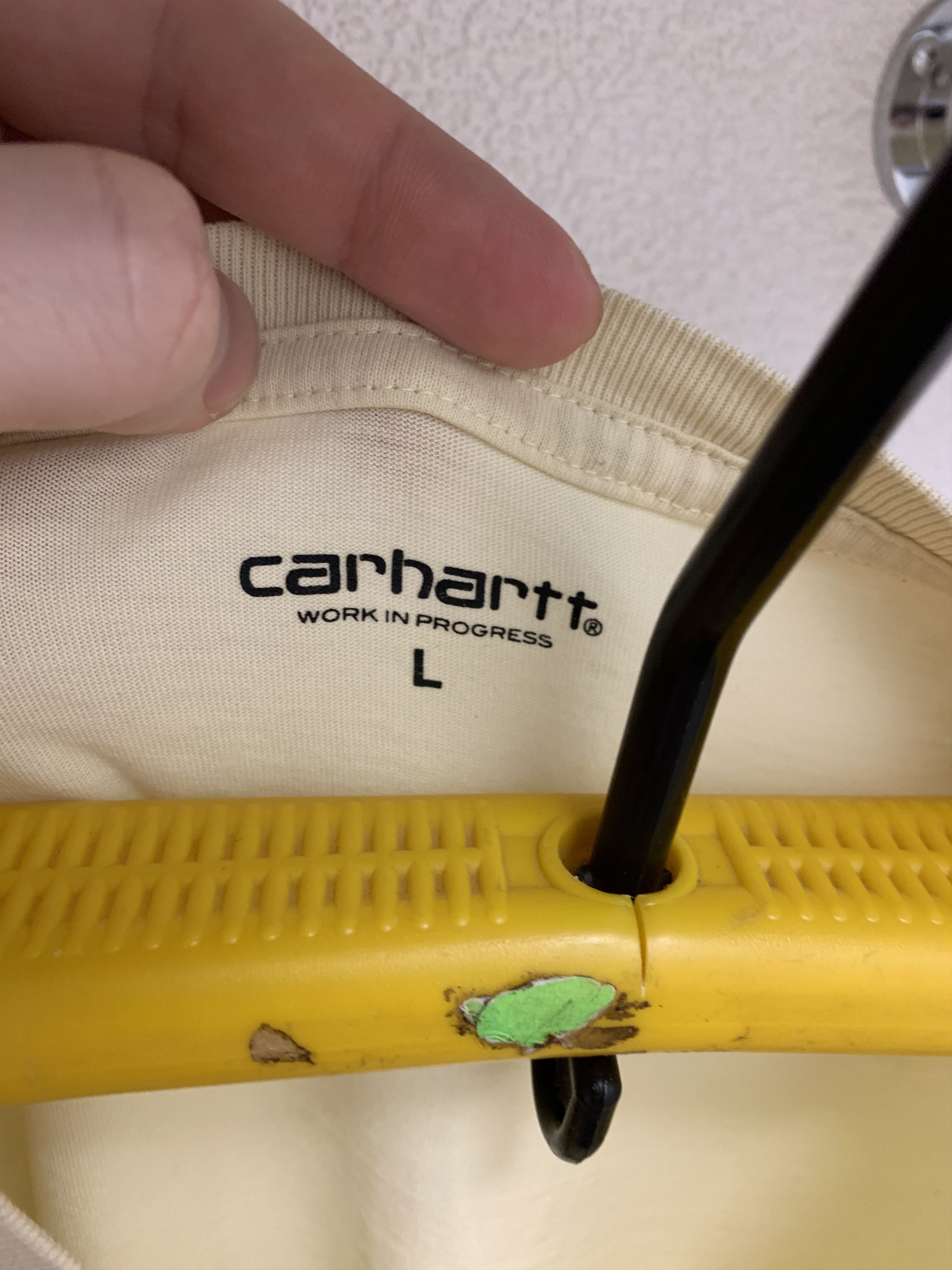 Carhartt Carhartt vintage t-shirt L size yellow Size US L / EU 52-54 / 3 - 3 Thumbnail