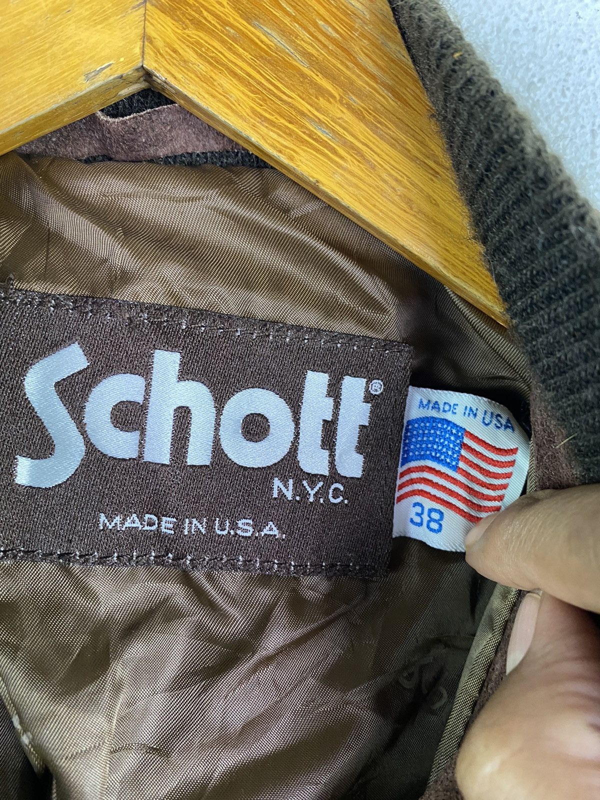 Schott × Vintage DHL SCHOTT VINTAGE SUEDE BOMBER JACKET MADE IN USA Size US S / EU 44-46 / 1 - 7 Thumbnail