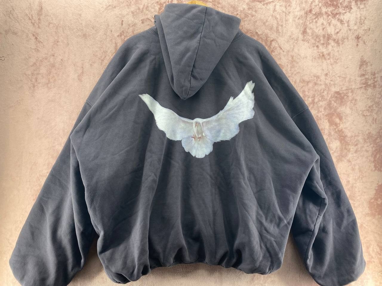 Yeezy Gap Engineered by Balenciaga★Dove パーカー Dark Grey Buy Yeezy Gap Engineered by Balenciaga Dove Shrunken Hoodie
