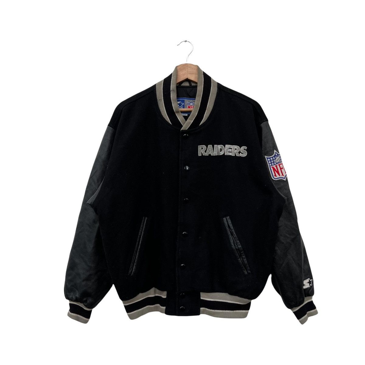 Leather VINTAGE VARSITY JACKET LEATHER HANDLING RAIDERS BIG LOGO Size US M / EU 48-50 / 2 - 2 Thumbnail