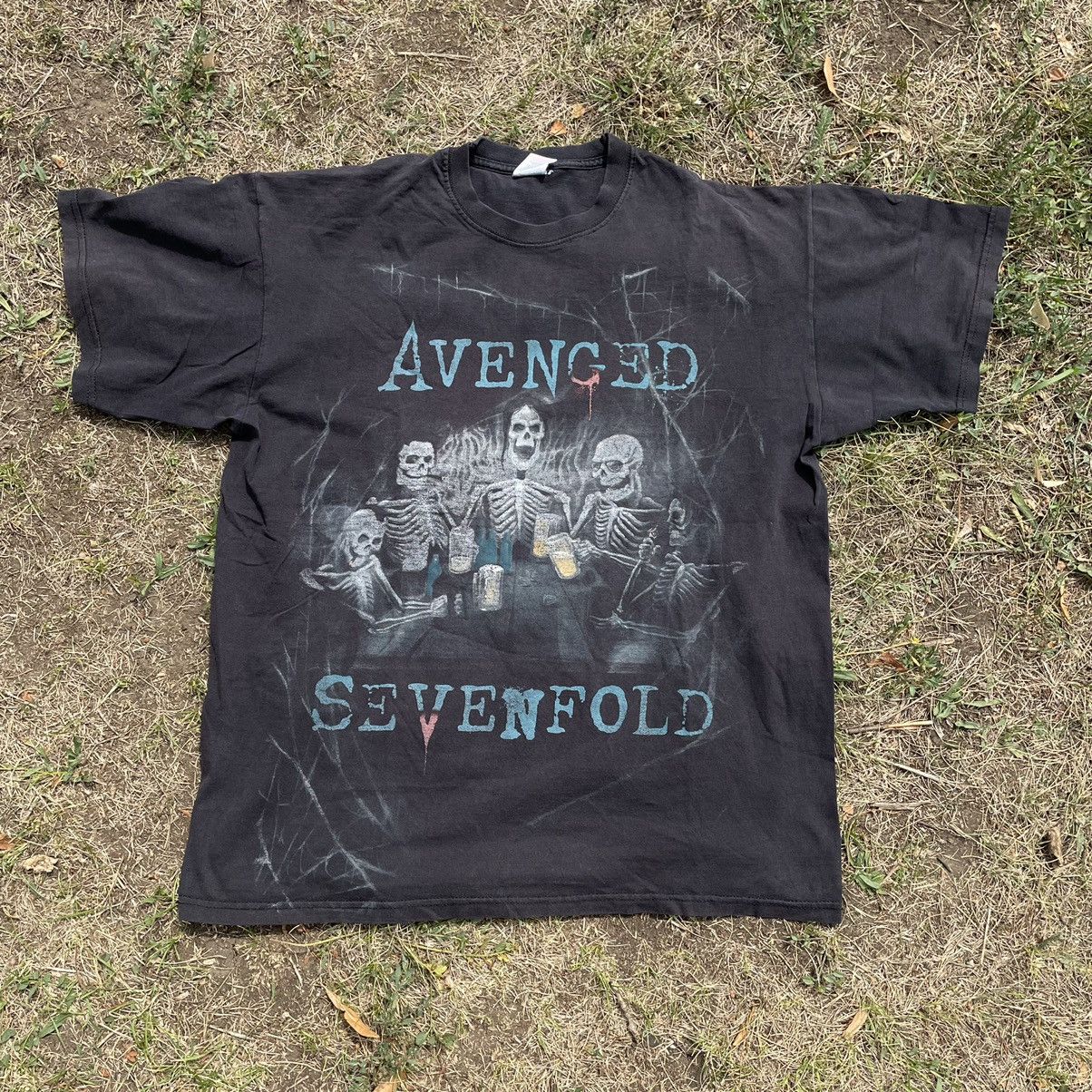 Vintage Vintage Y2K Avenged Sevenfold Sun Faded Graphic Tee Indie L Size US L / EU 52-54 / 3 - 1 Thumbnail