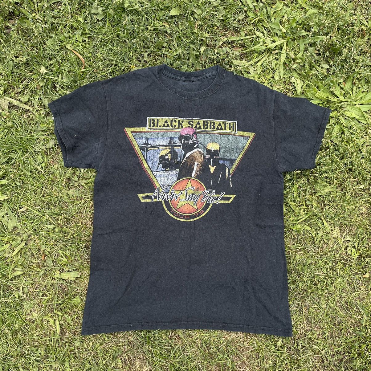 Band Tees Vintage Y2K Black Sabbath Faded Horror Band Print Buymypiece Size US S / EU 44-46 / 1 - 1 Thumbnail
