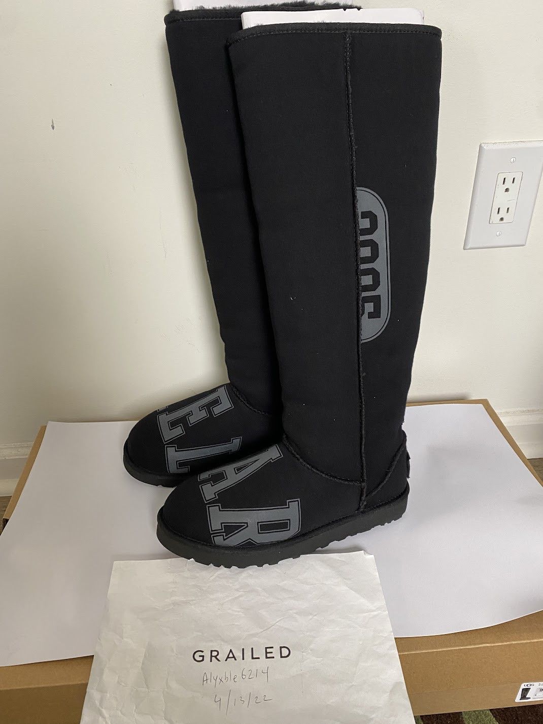 Telfar × Ugg UGG x TELFAR Fleece Tall - Black Knee High Size US 7 / IT 37 - 9 Thumbnail