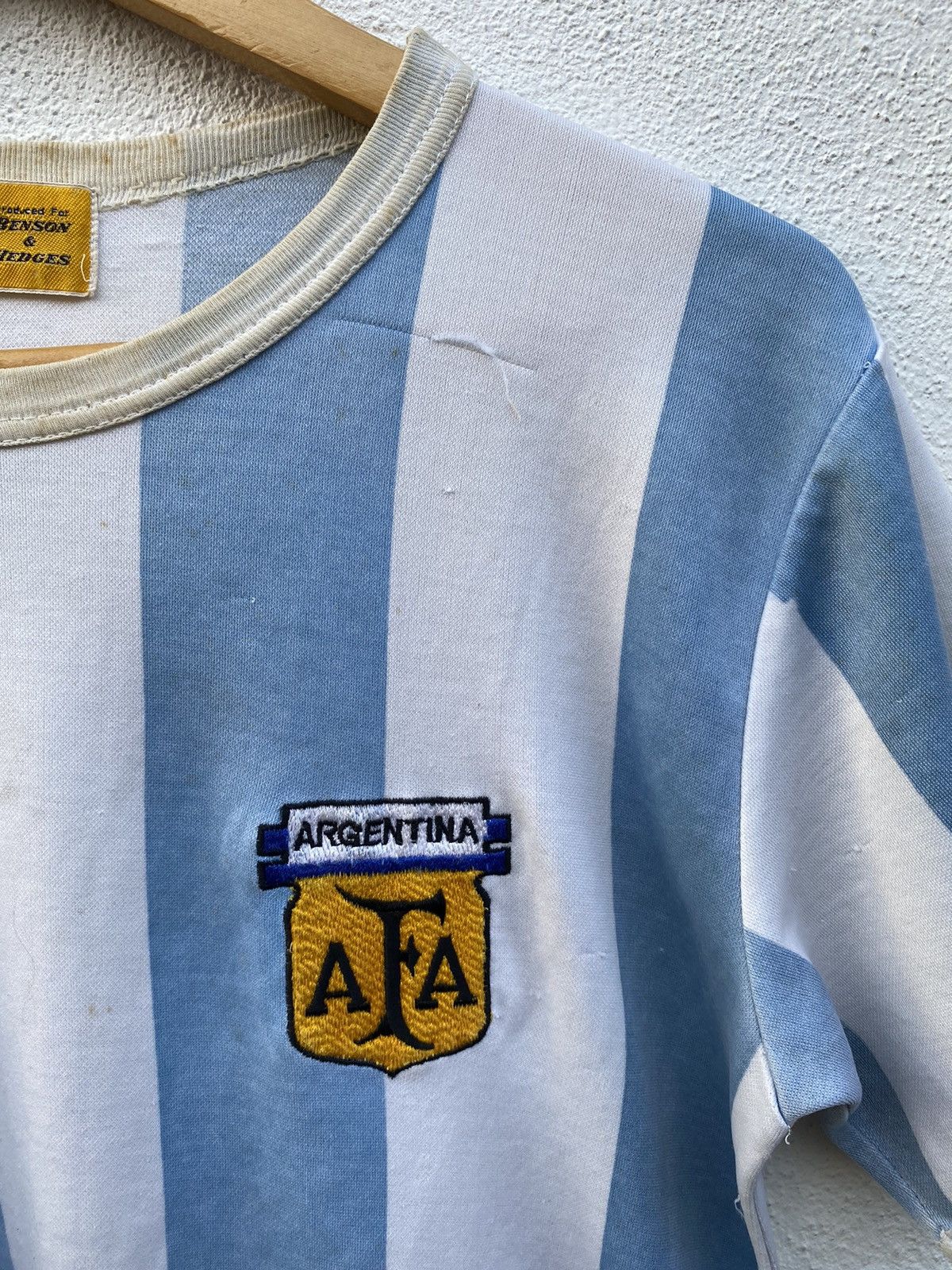 Lata Cigarrillos Benson Hedges Completa Australia