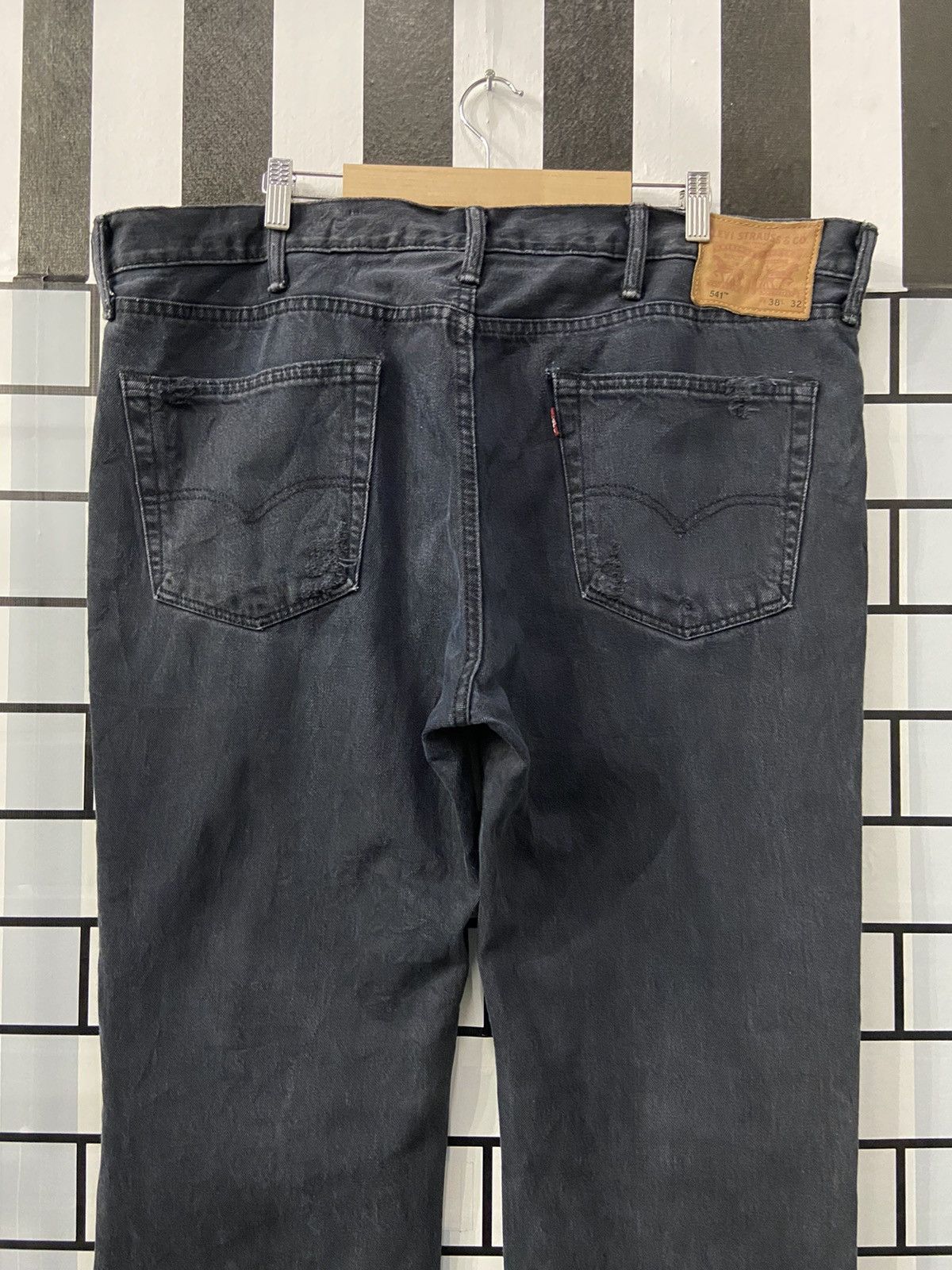 Levi's × Vintage Vintage Levi’s 541 Faded Black Distressed Denim Pants Size US 43 - 12 Thumbnail
