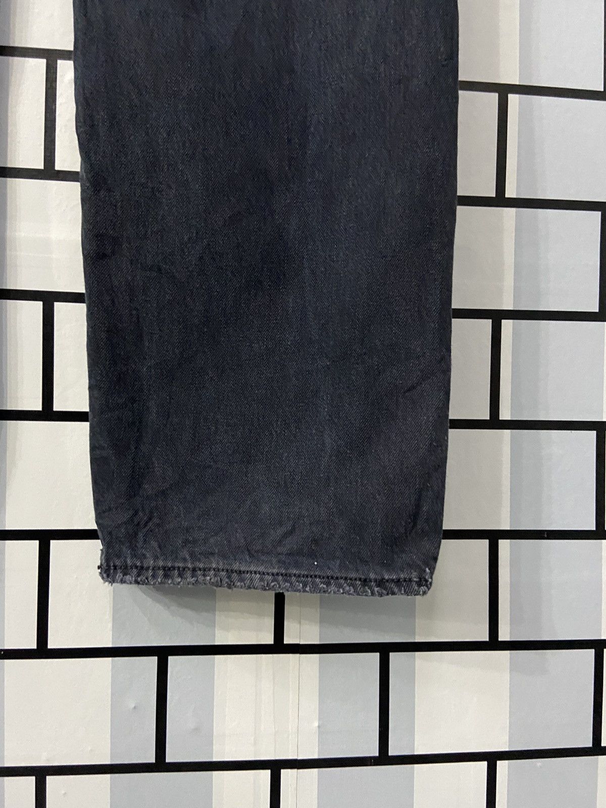 Levi's × Vintage Vintage Levi’s 541 Faded Black Distressed Denim Pants Size US 43 - 11 Thumbnail