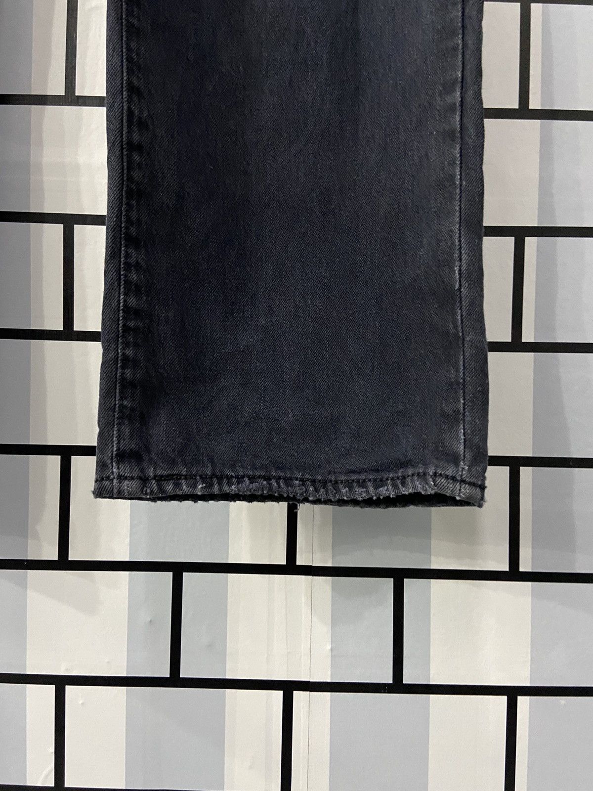 Levi's × Vintage Vintage Levi’s 541 Faded Black Distressed Denim Pants Size US 43 - 4 Thumbnail
