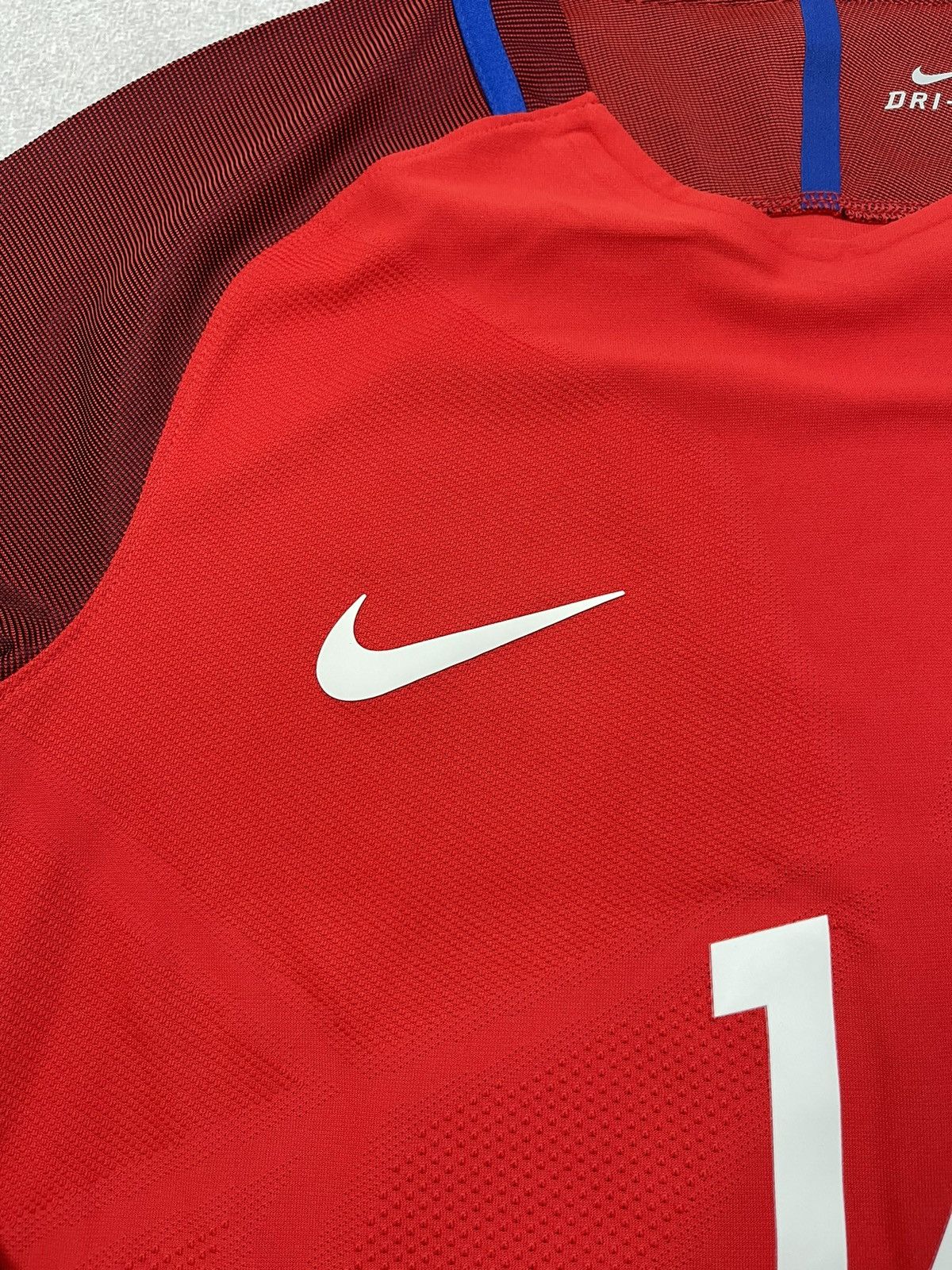 Nike Nike England Henderson 14 2016 Play Jersey Longsleeve Size M Size US M / EU 48-50 / 2 - 5 Thumbnail