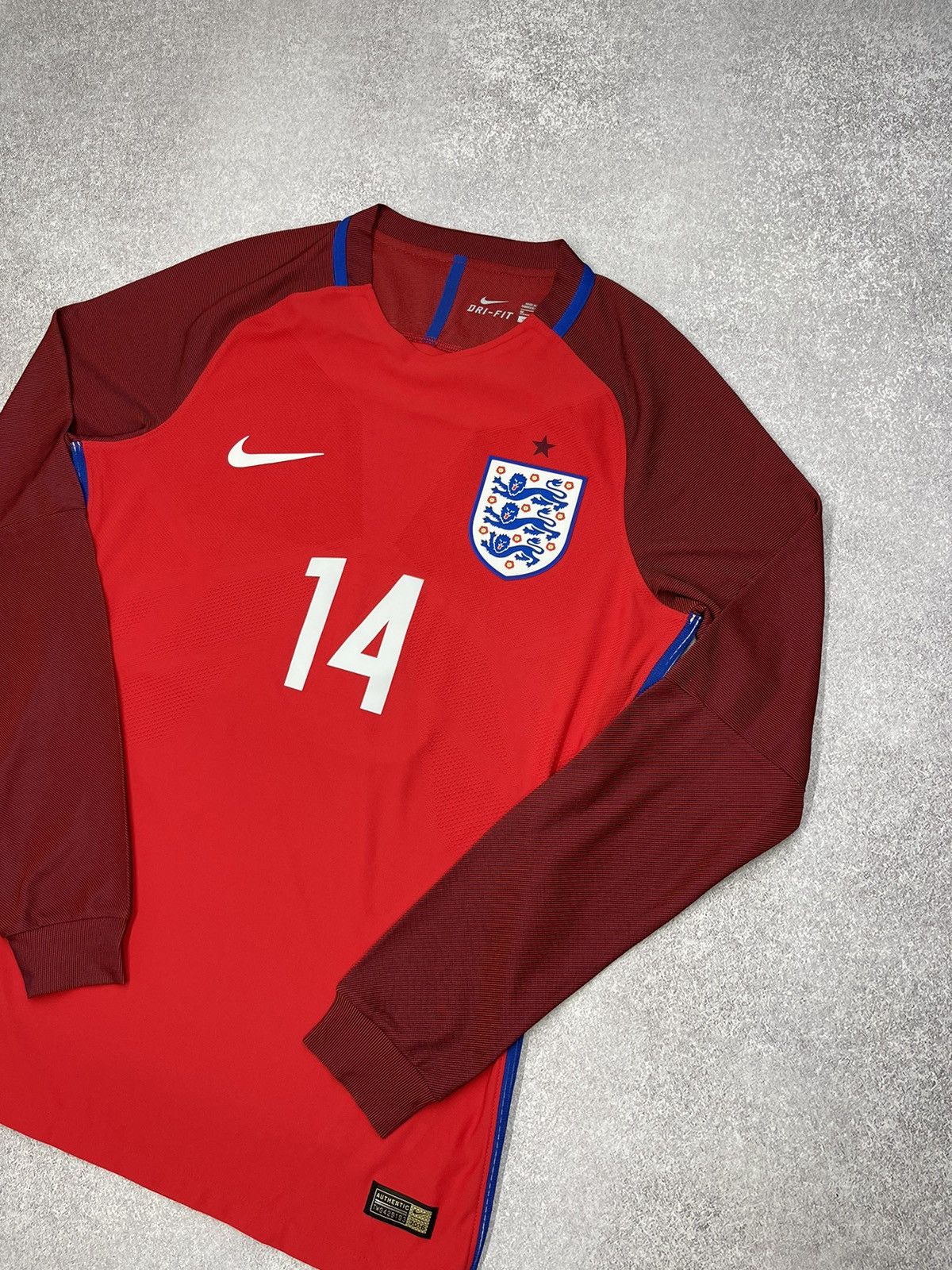 Nike Nike England Henderson 14 2016 Play Jersey Longsleeve Size M Size US M / EU 48-50 / 2 - 3 Thumbnail