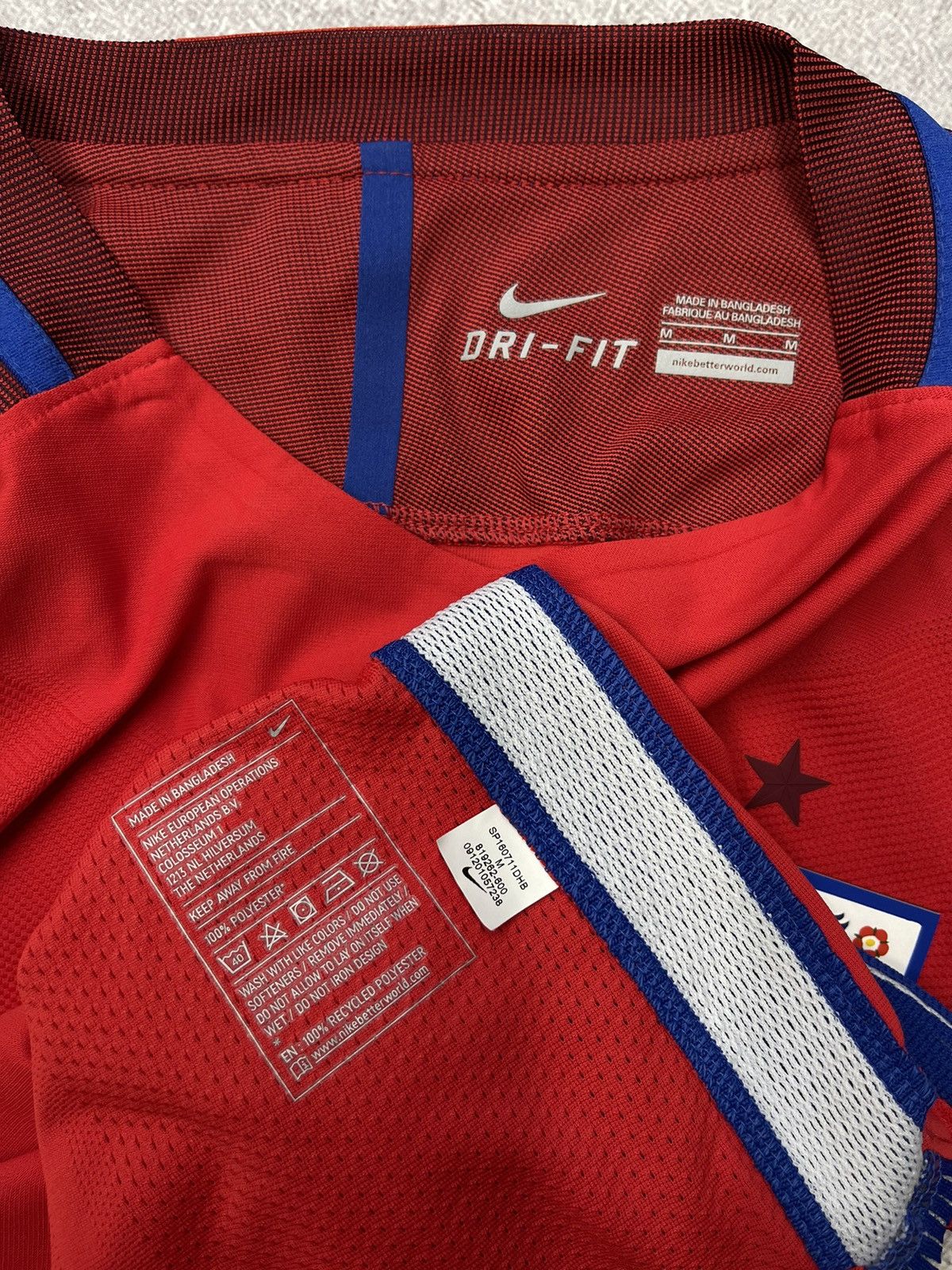 Nike Nike England Henderson 14 2016 Play Jersey Longsleeve Size M Size US M / EU 48-50 / 2 - 12 Thumbnail