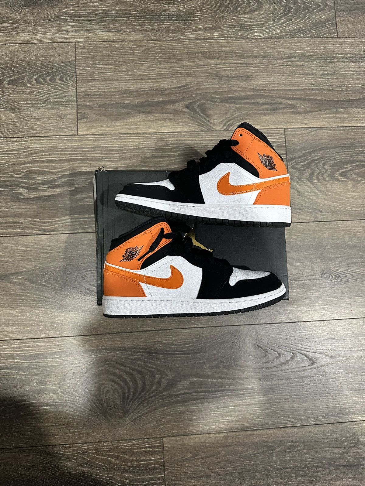 air jordan 1 mid gs shattered backboard youth