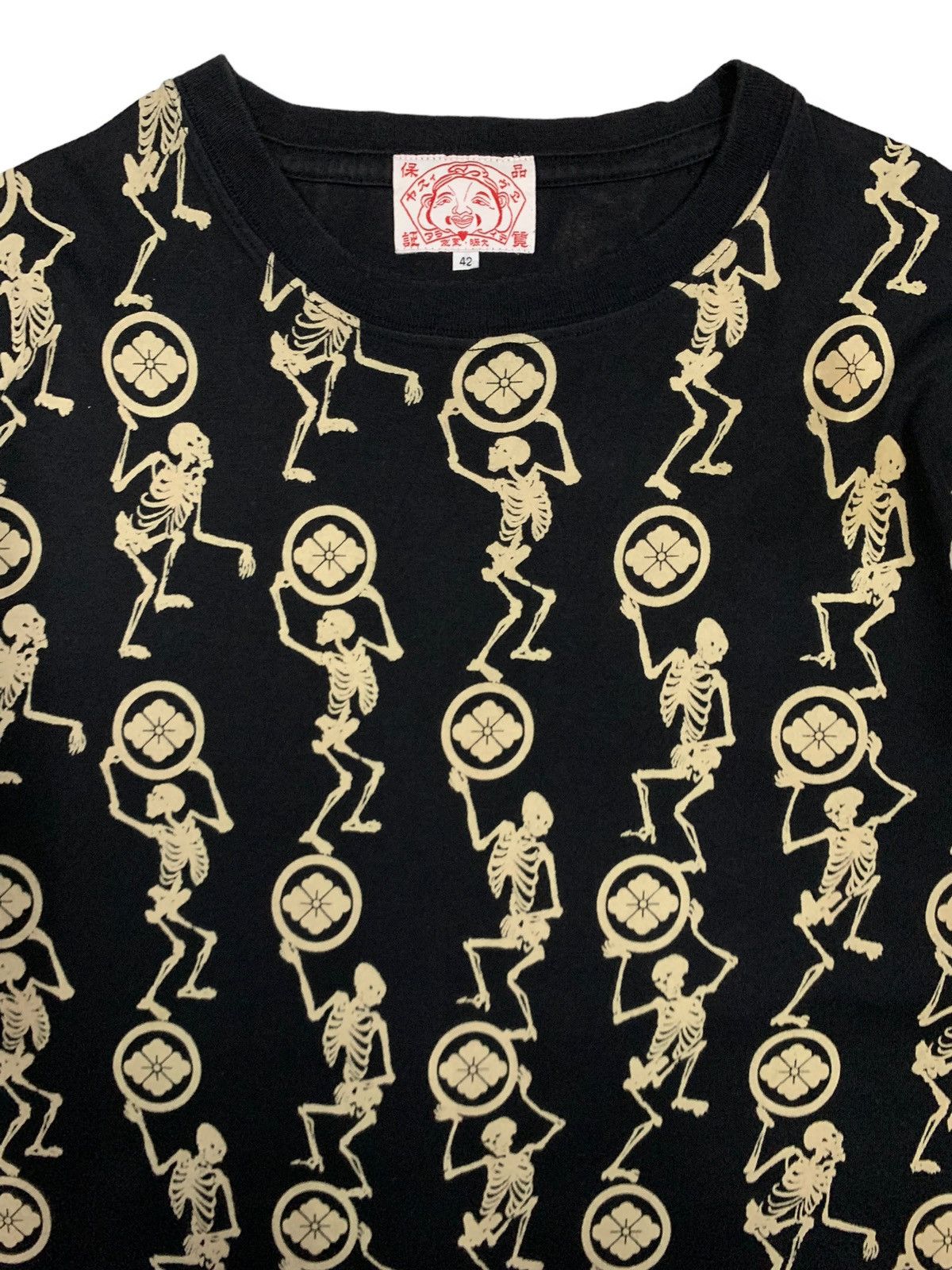 Evisu Vintage Evisu Dancing Skeletons All-Overprint Punk T-shirt Size US M / EU 48-50 / 2 - 4 Thumbnail