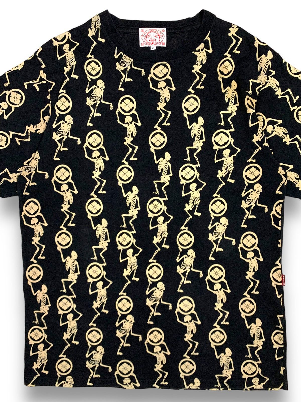 Evisu Vintage Evisu Dancing Skeletons All-Overprint Punk T-shirt Size US M / EU 48-50 / 2 - 3 Thumbnail
