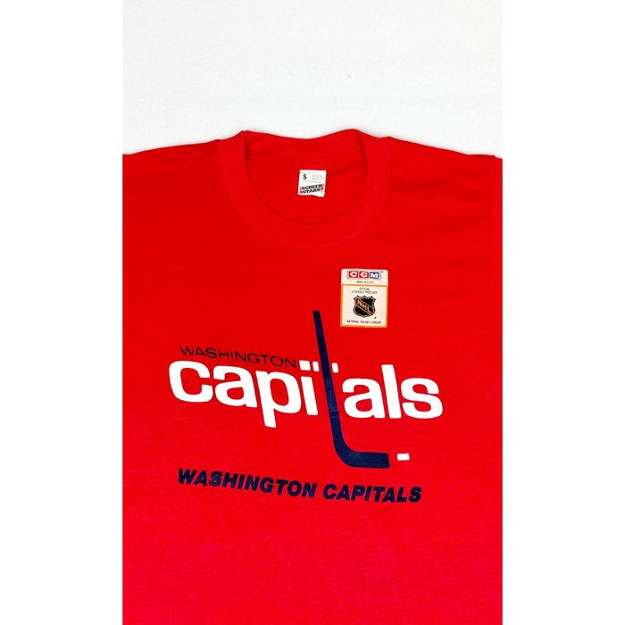 Vintage Vintage 80s NHL Washington Capitals Hockey TShirt Small Red