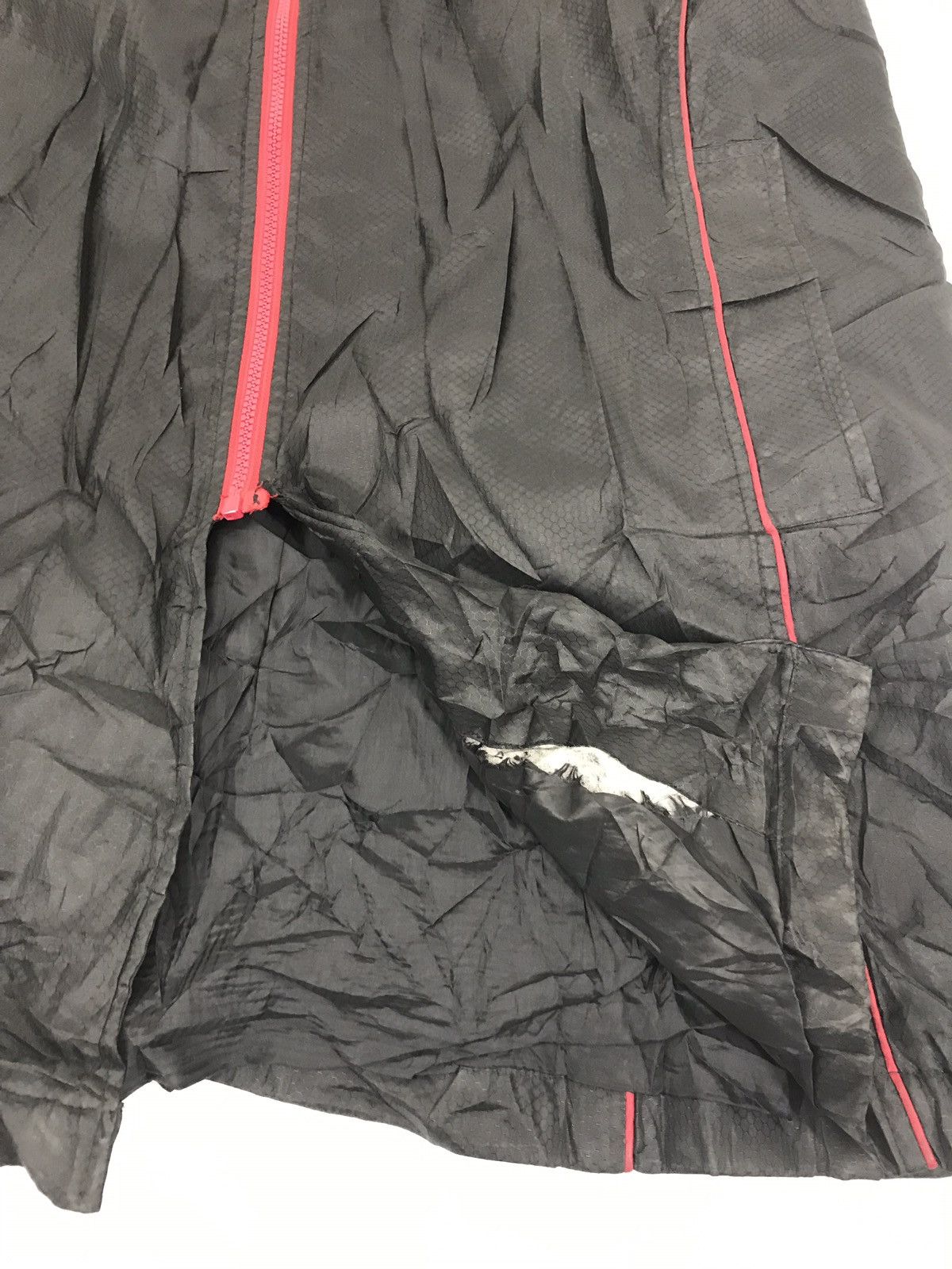 Japanese Brand Fc Bayern Munchen Parkas Windbreaker Hiking Jacket Size L / US 10 / IT 46 - 15 Thumbnail