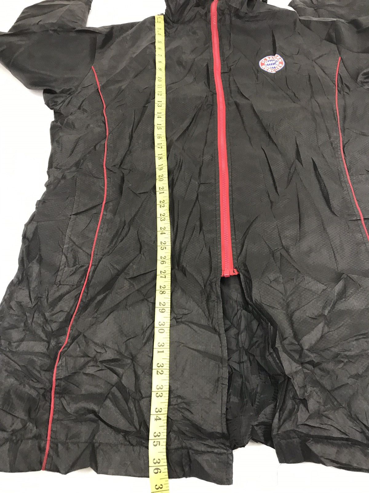 Japanese Brand Fc Bayern Munchen Parkas Windbreaker Hiking Jacket Size L / US 10 / IT 46 - 6 Thumbnail