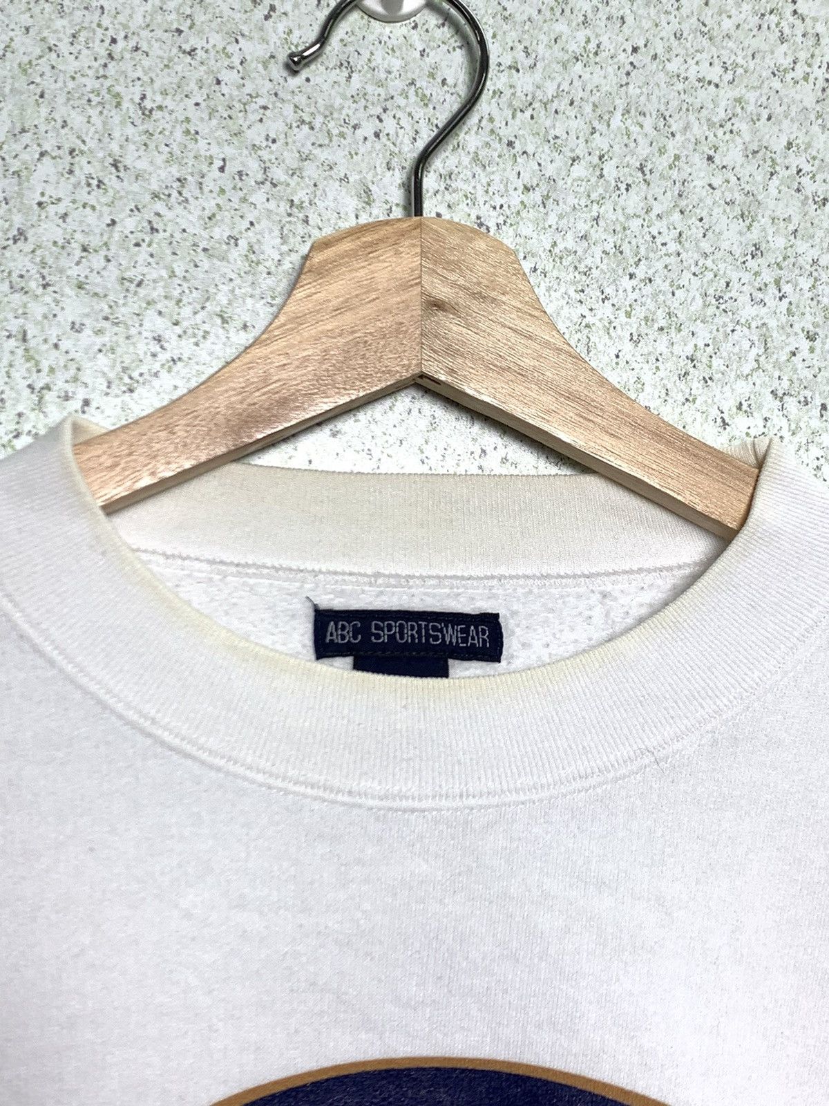 Vintage Vintage ABC Usa Hawaii Sportswear Crewneck Sweatshirt Size US L / EU 52-54 / 3 - 4 Thumbnail