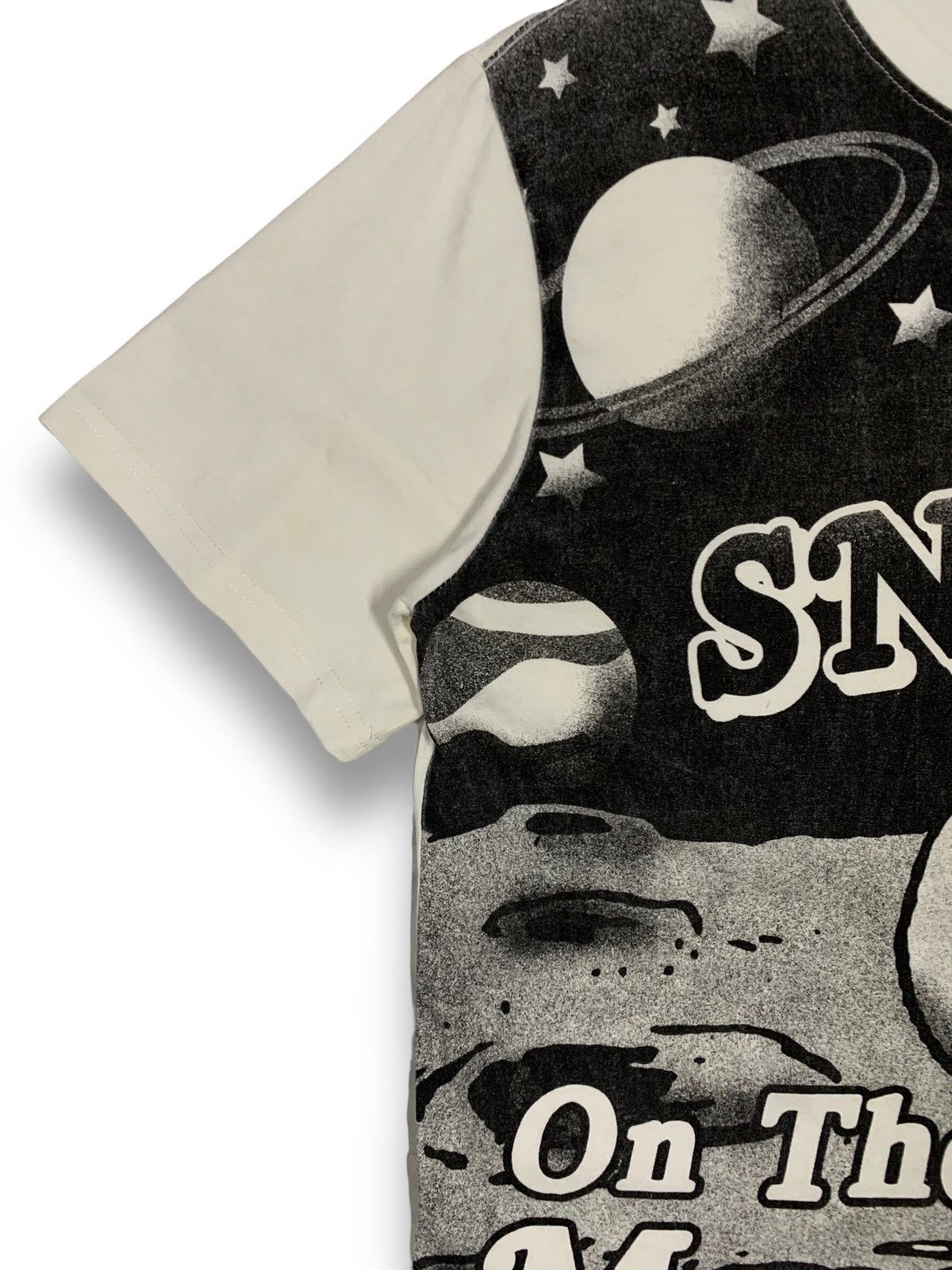 Cartoon Network Peanuts Snoopy On The Moon Graphic All Over Printed T-shirt Size US M / EU 48-50 / 2 - 6 Thumbnail