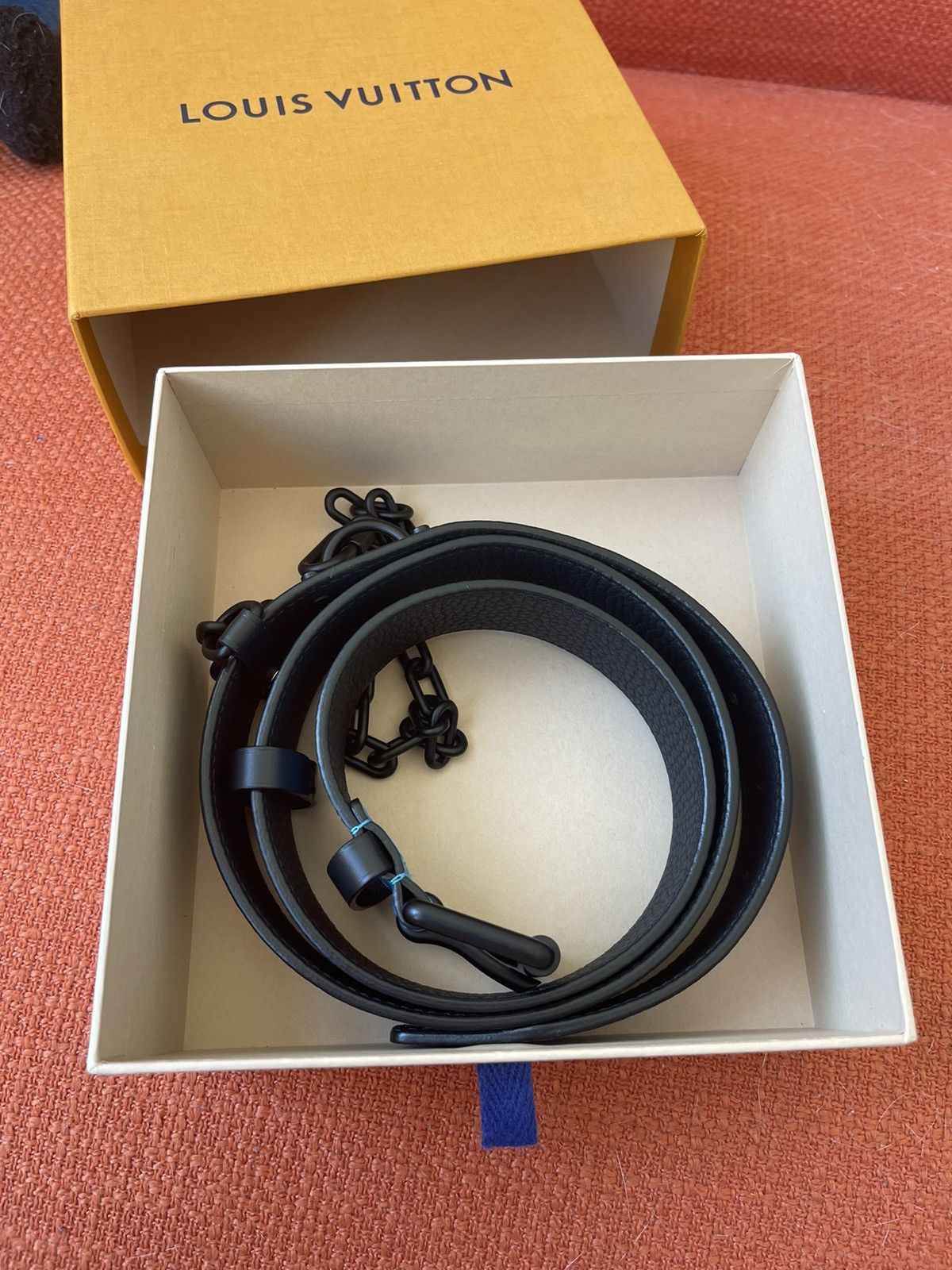 Louis Vuitton × Virgil Abloh Louis Vuitton Blue Chain Belt size 95CM 38 RARE MP207T Size 38 - 3 Thumbnail