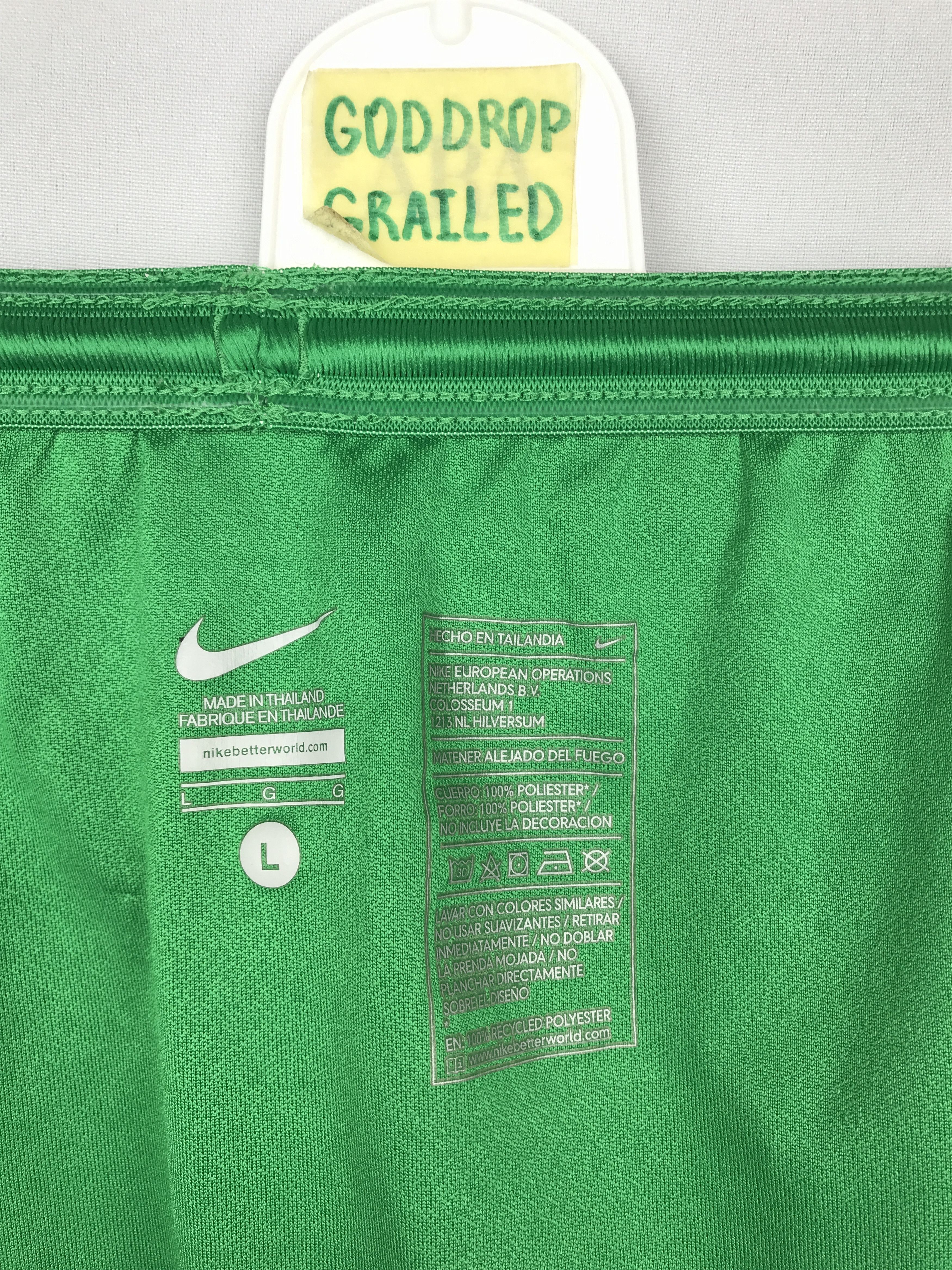 Nike Atletico Madrid Soccer Team Nike Shorts Football Size US 34 / EU 50 - 10 Thumbnail