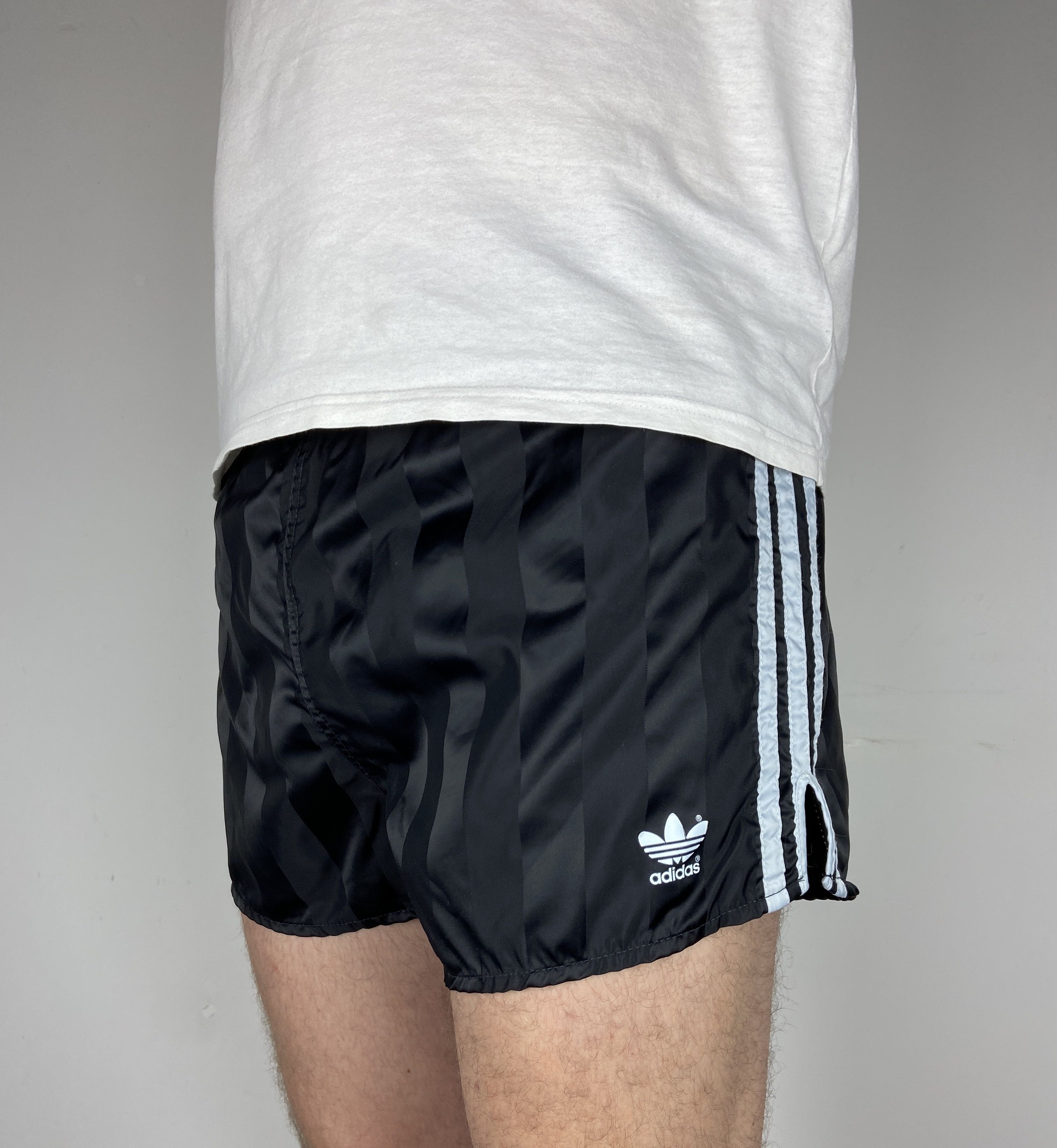 Adidas 80s Vintage Adidas Sprinter Made In Yugoslavia Shorts Size US 34 / EU 50 - 1 Thumbnail