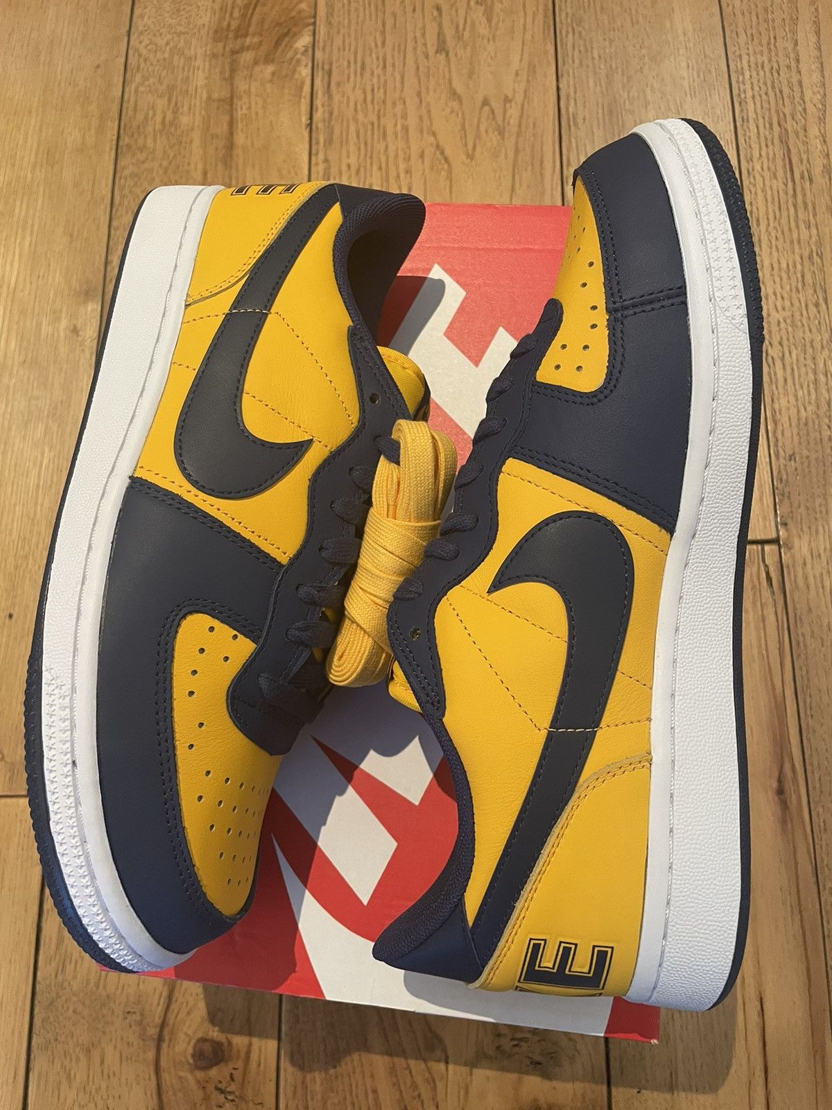 Nike Nike Terminator Low OG Michigan Size US 9 / EU 42 - 3 Thumbnail