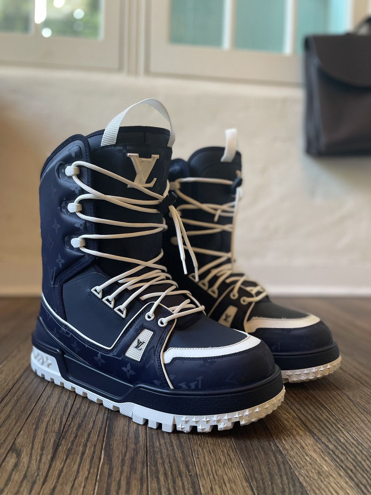 Virgil Abloh Louis Vuitton AVIA 880 Comparison